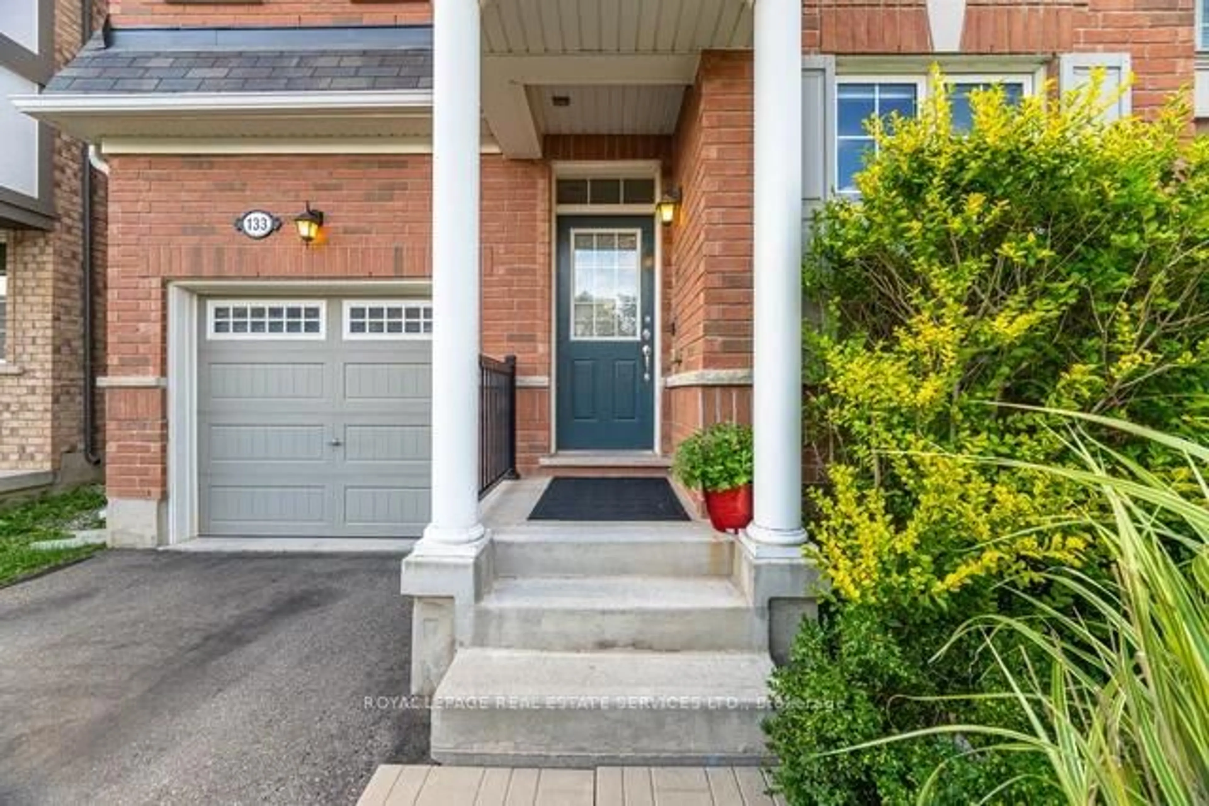 Unknown for 133 Hatt Crt, Milton Ontario L9E 1G7