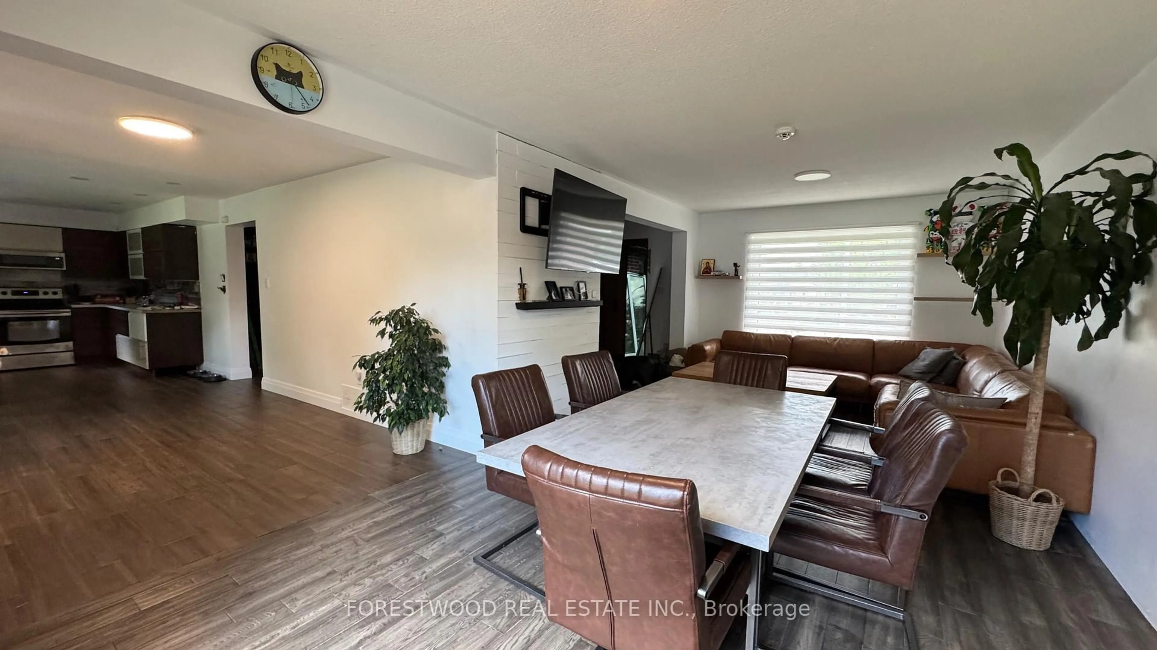 Unknown for 1690 Saltdene Terr, Mississauga Ontario L4W 2E4