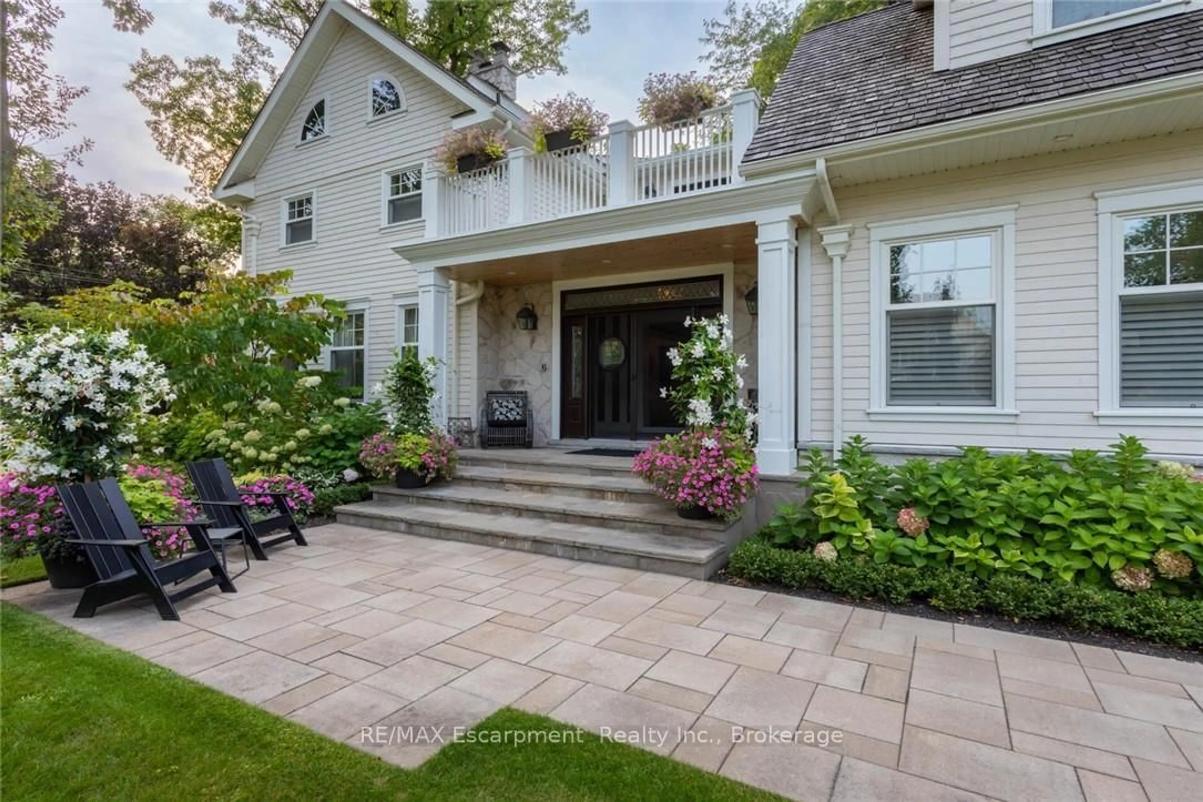 Unknown for 347 EAST HART Cres, Burlington Ontario L7N 1P8