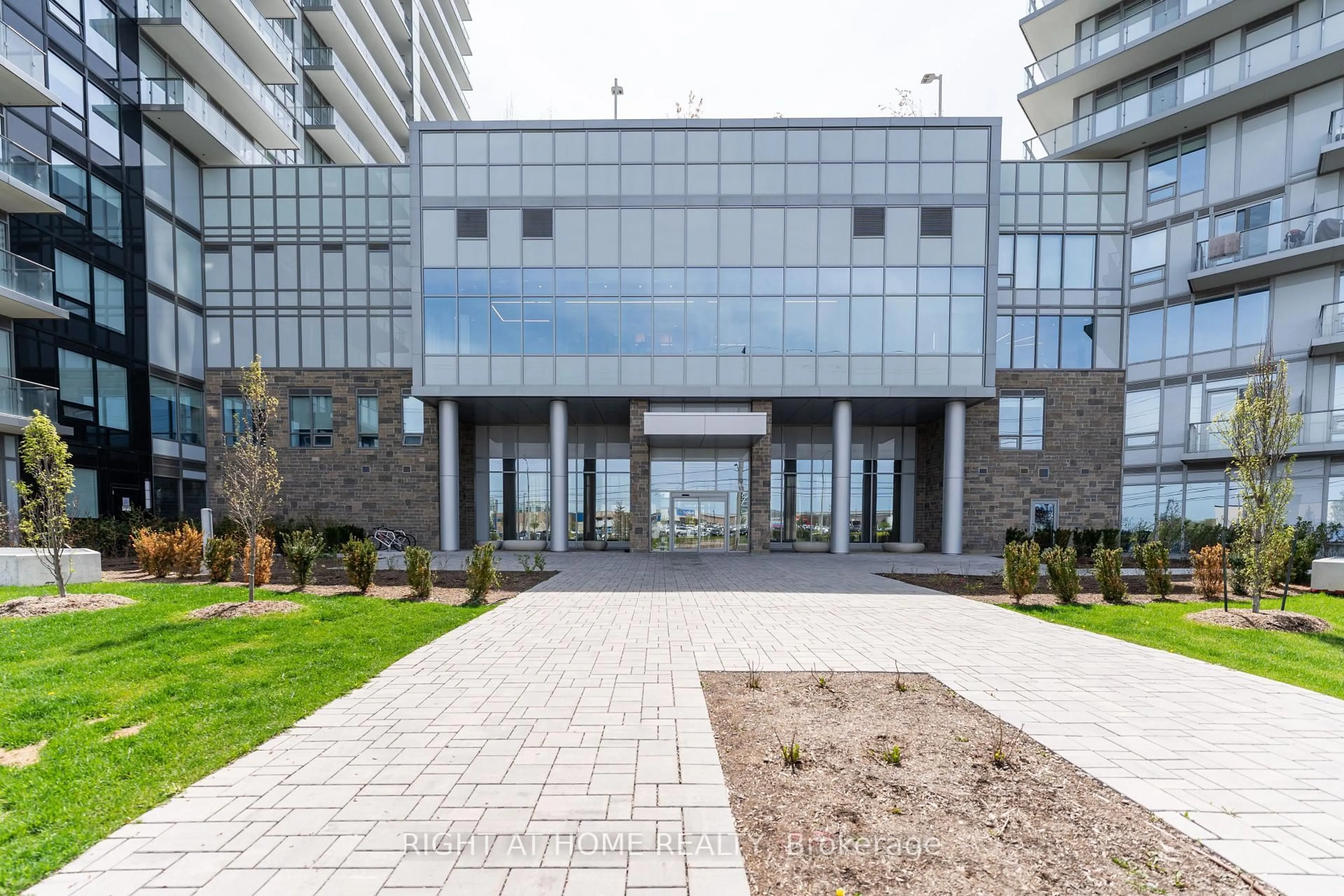 Unknown for 4655 Metcalfe Ave #207, Mississauga Ontario L5M 0Z7