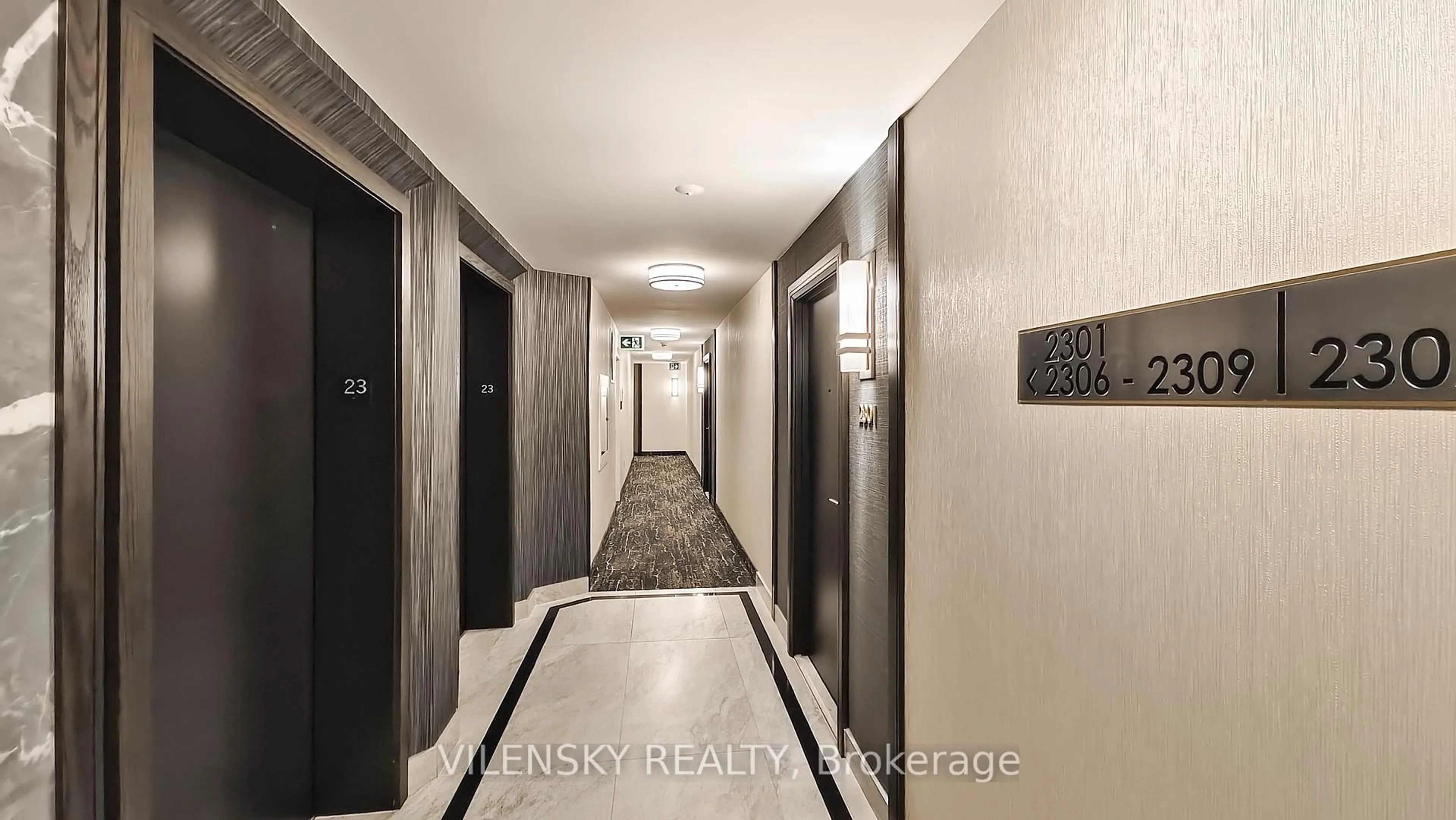 Indoor foyer for 4205 Shipp Dr #2308, Mississauga Ontario L4Z 2Y8