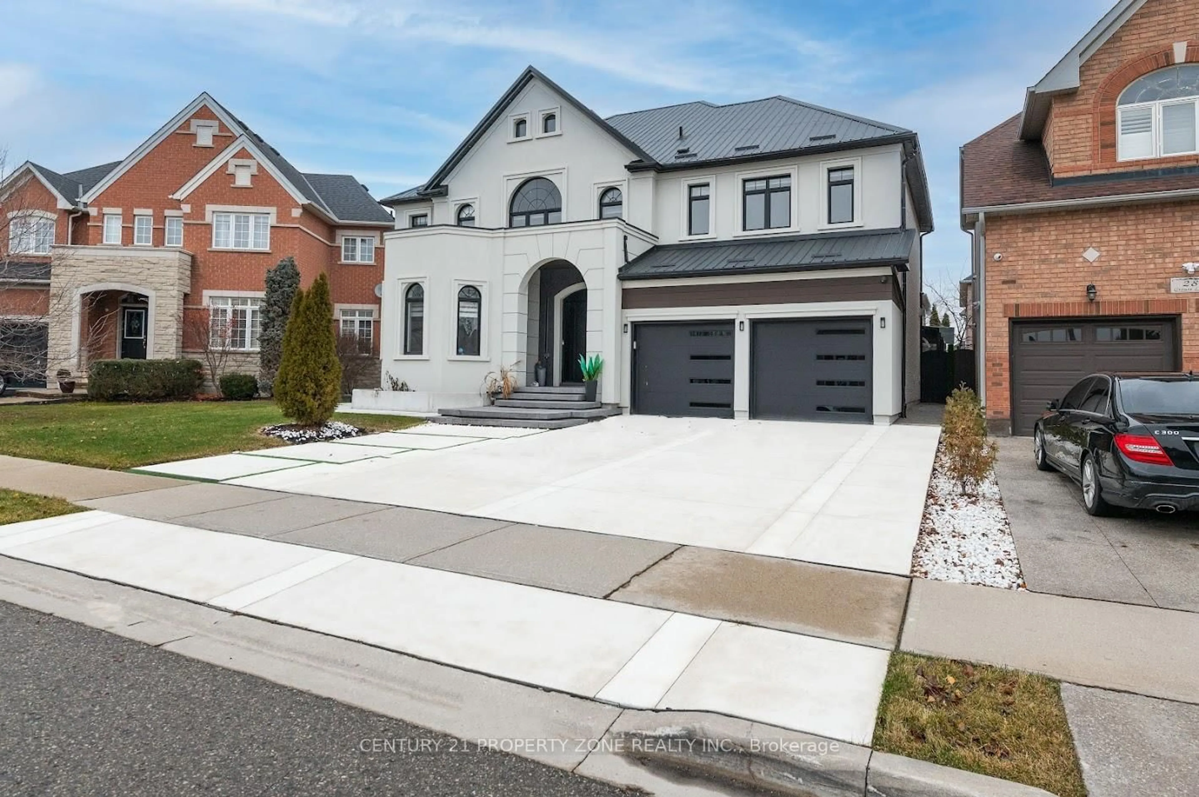 Home with brick exterior material, street for 30 Grouse Lane, Brampton Ontario L6Y 5L1