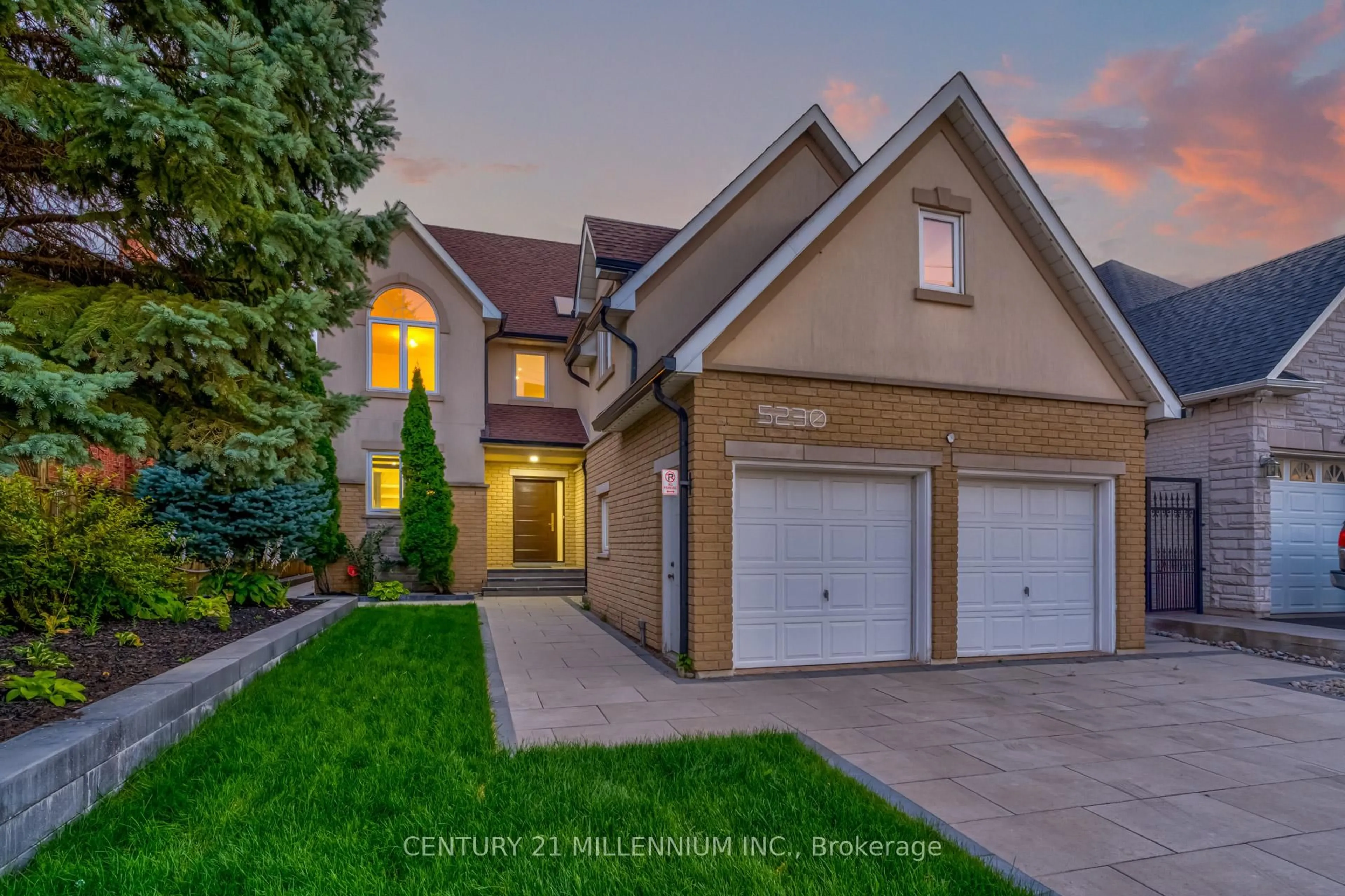 Home with brick exterior material, street for 5230 Creditview Rd, Mississauga Ontario L6W 2B3