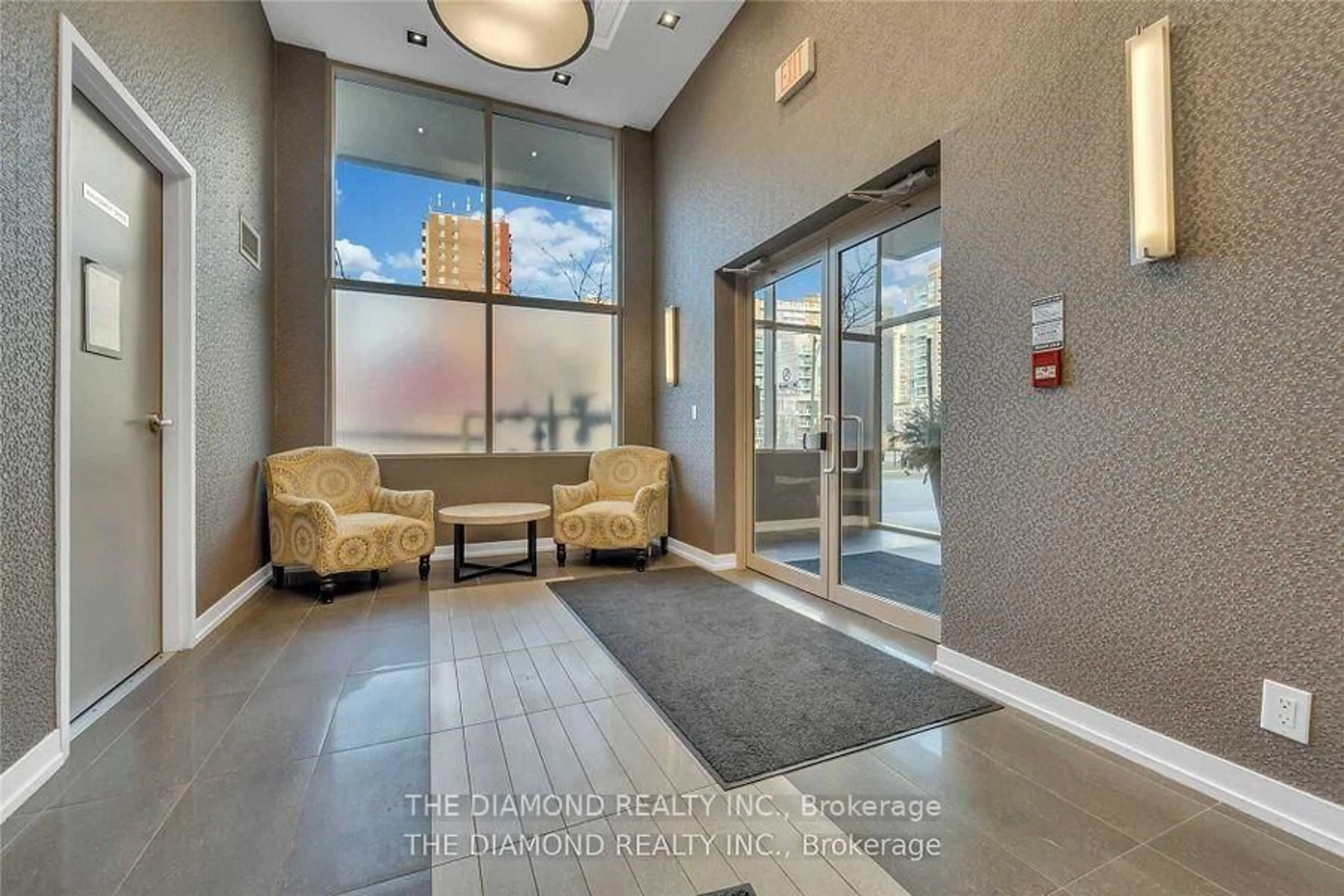 Indoor foyer for 5101 Dundas St #1209, Toronto Ontario M9A 1C1