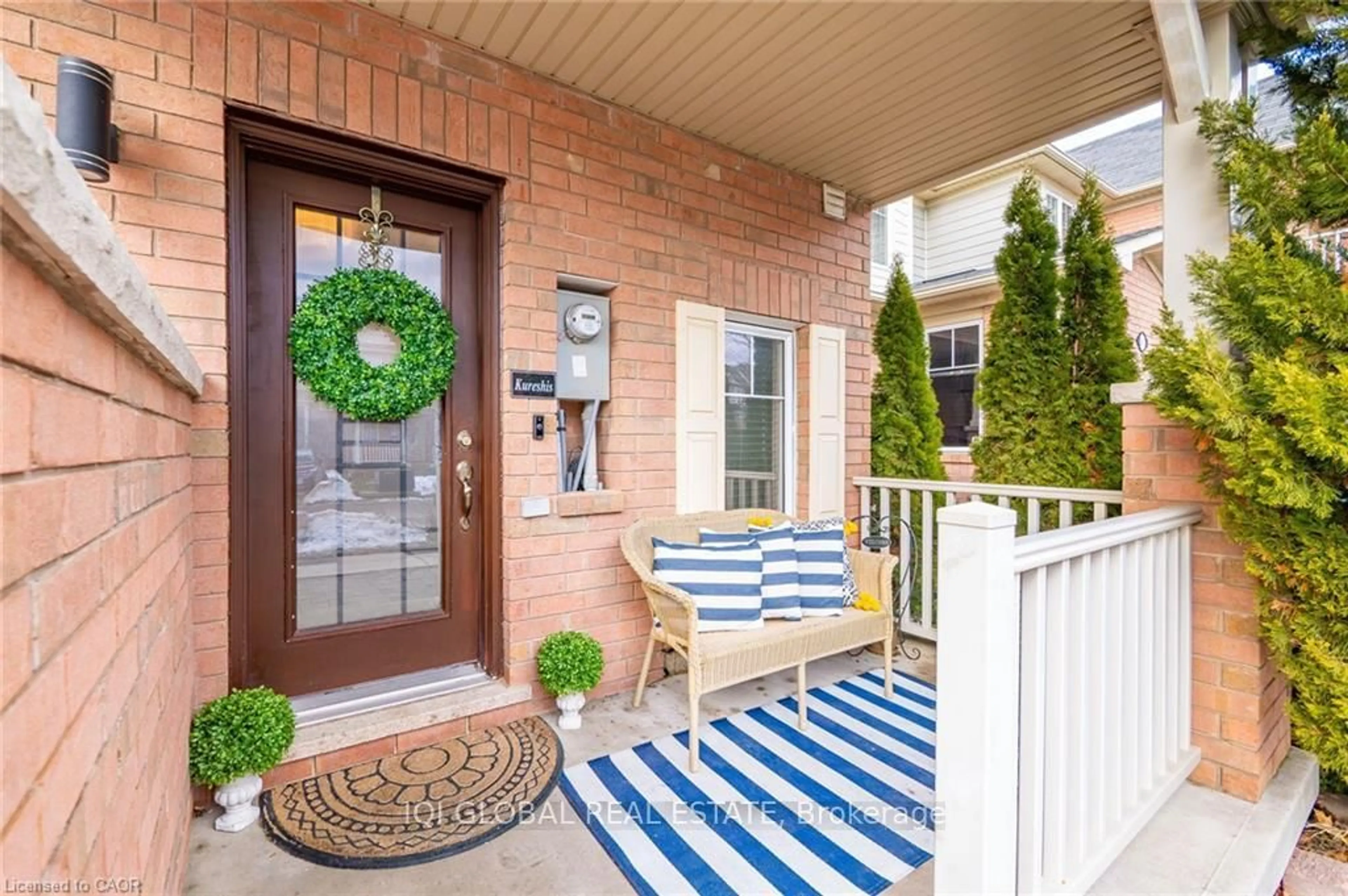 Indoor entryway for 841 Gifford Cres, Milton Ontario L9T 0L2