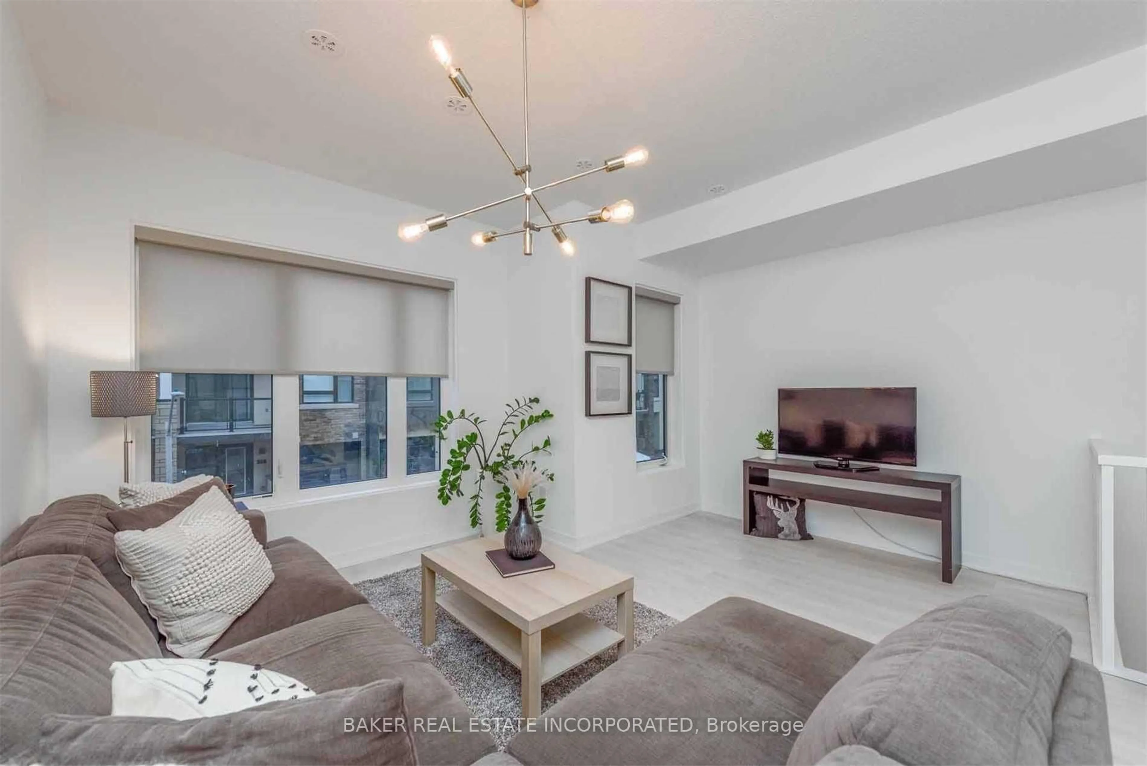 Living room with furniture, unknown for 1095 Cooke Blvd #30, Burlington Ontario L7T 0C4