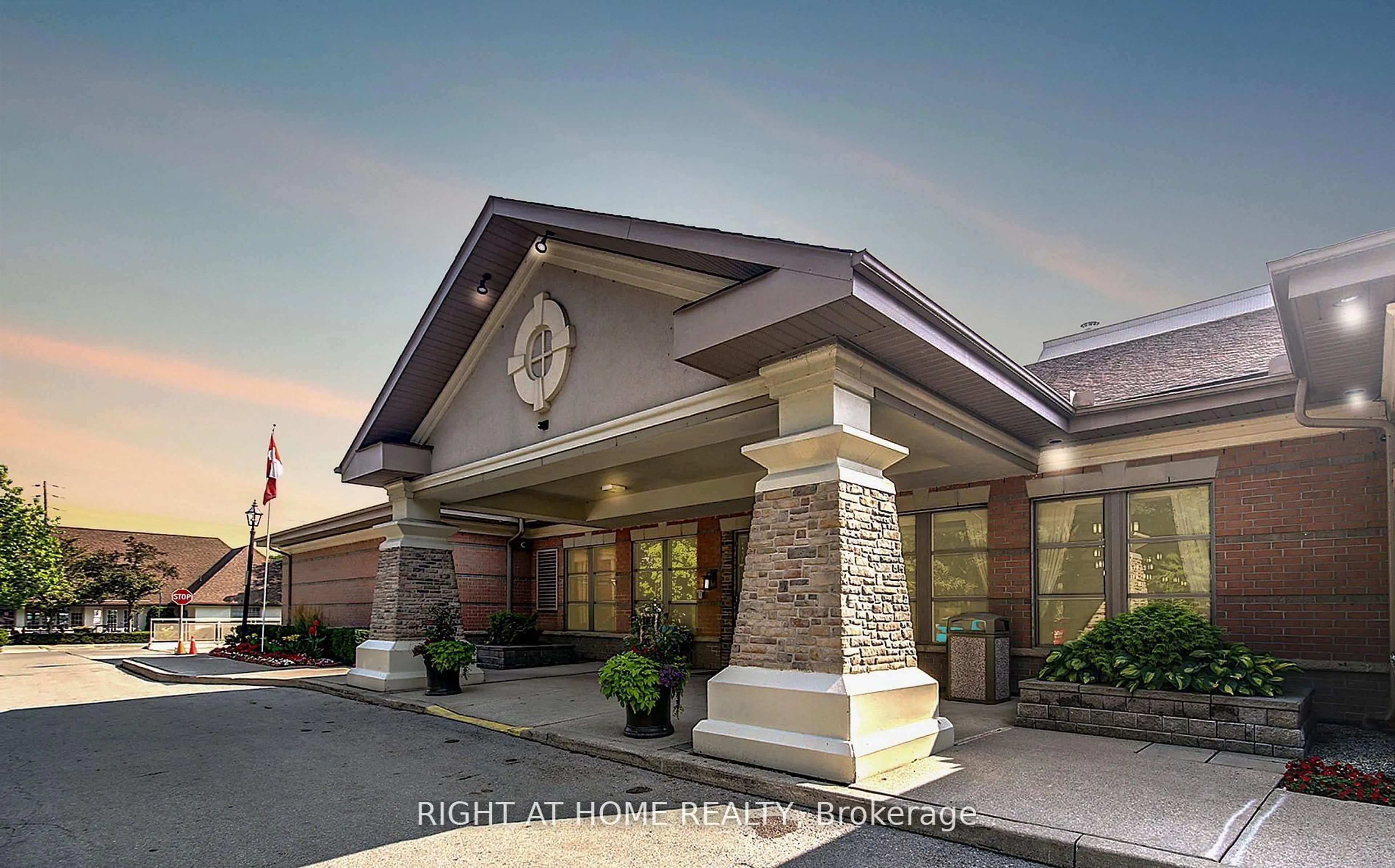 Unknown for 100 Burloak Dr #1301, Burlington Ontario L7L 6P6