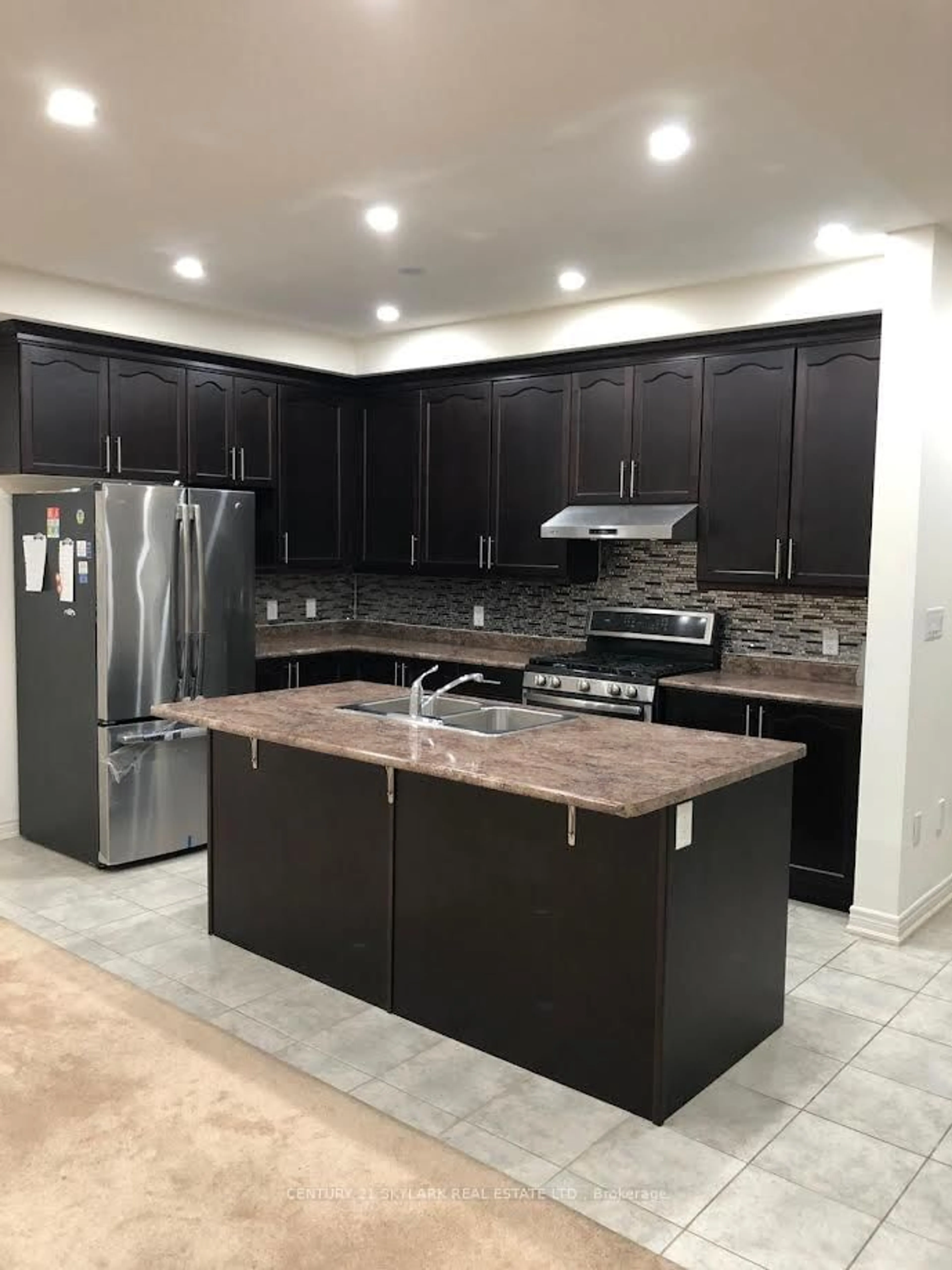 Unknown for 4 Primo Rd, Brampton Ontario L7A 3Y1