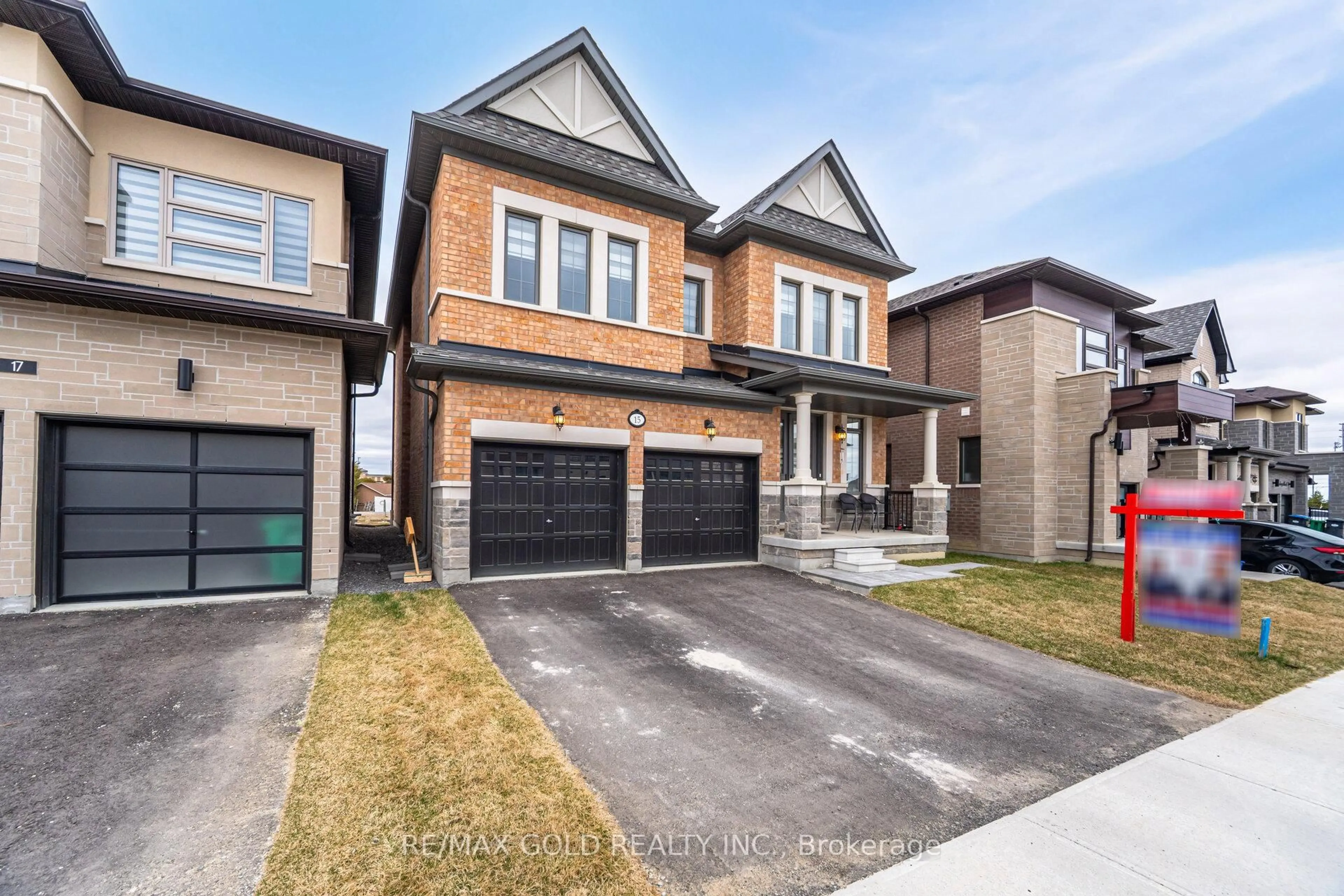 Home with brick exterior material, street for 15 Duxbury Rd, Brampton Ontario L6R 4E3