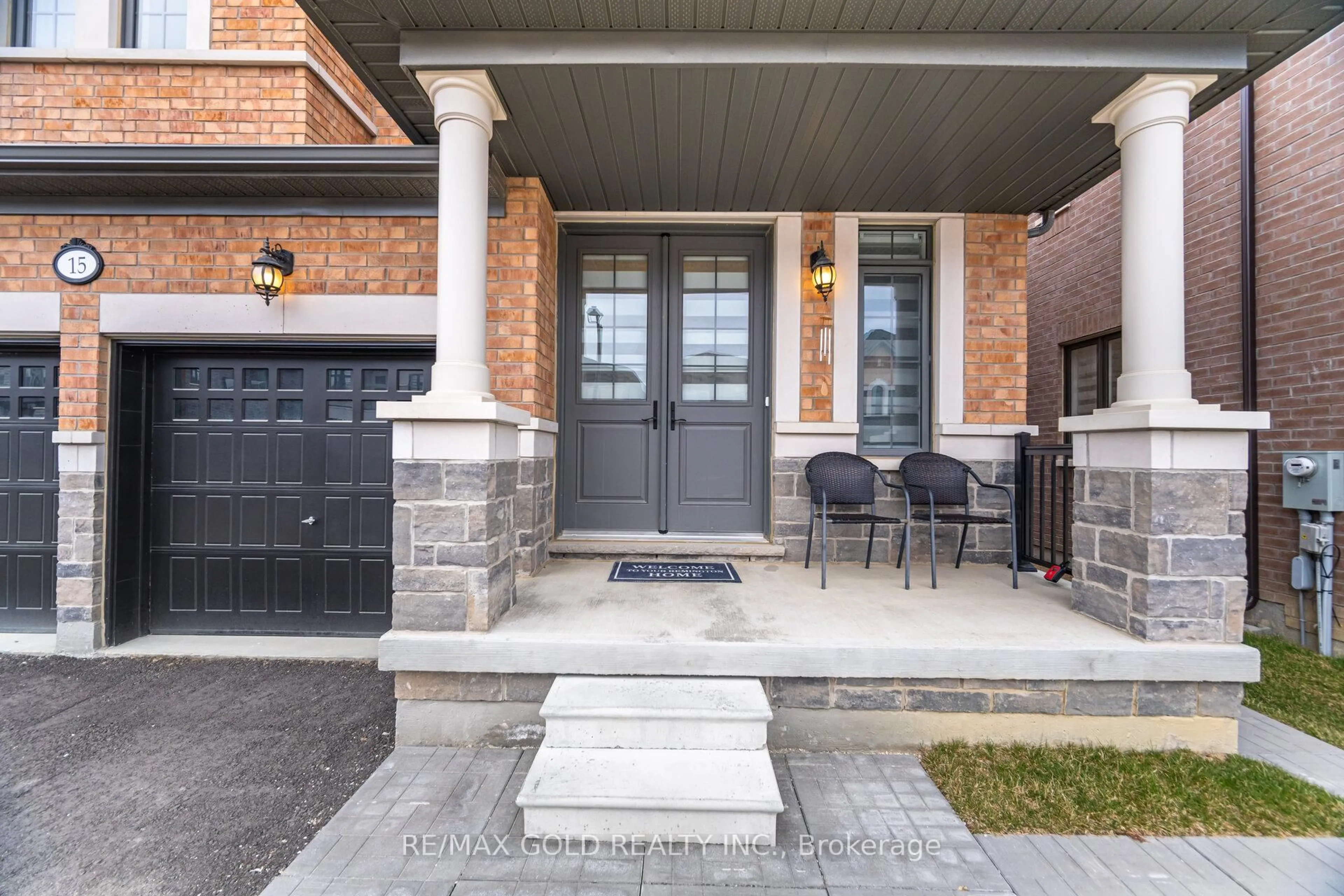 Home with brick exterior material, street for 15 Duxbury Rd, Brampton Ontario L6R 4E3