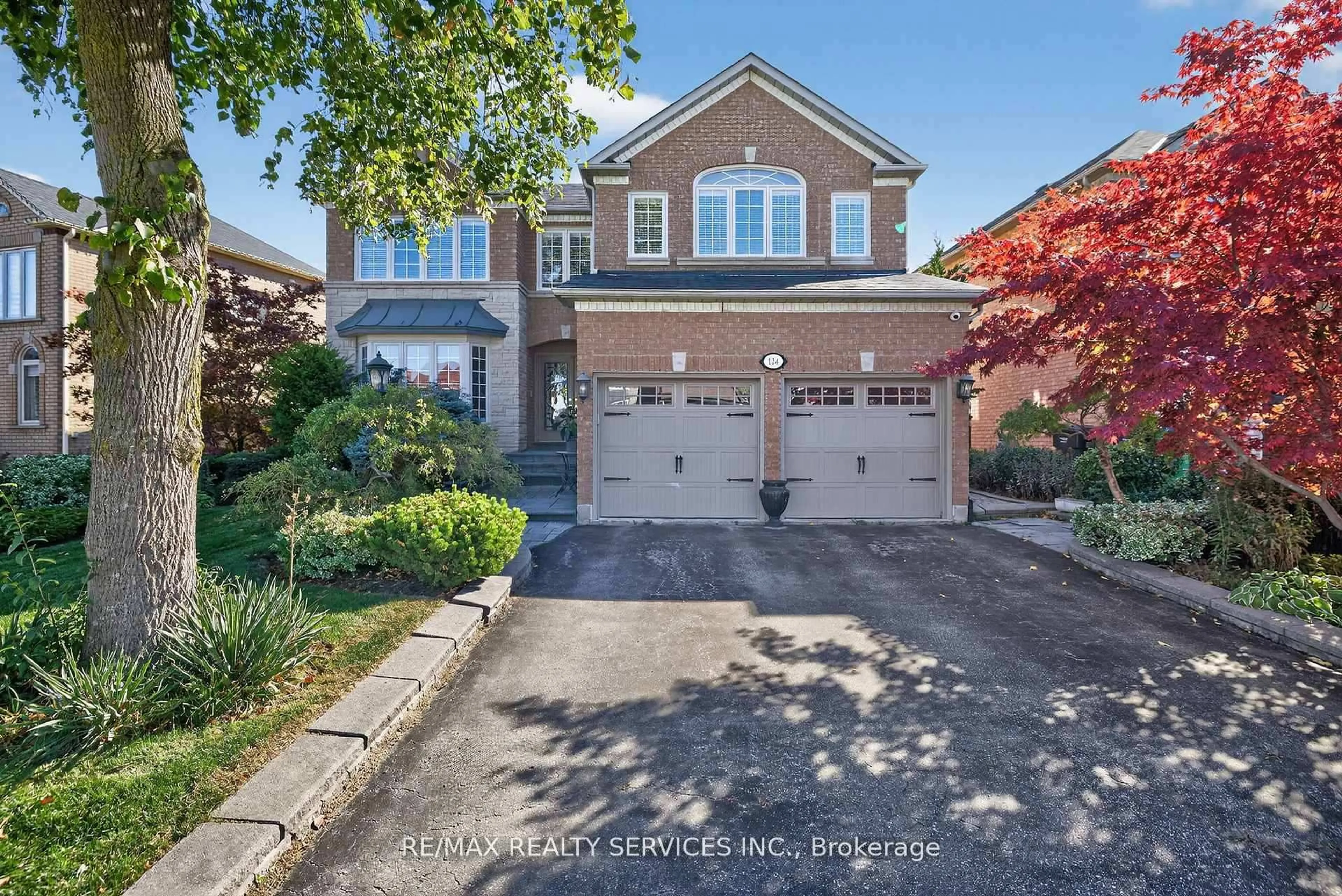 Home with brick exterior material, street for 124 Royal Valley Dr, Caledon Ontario L7C 1A5