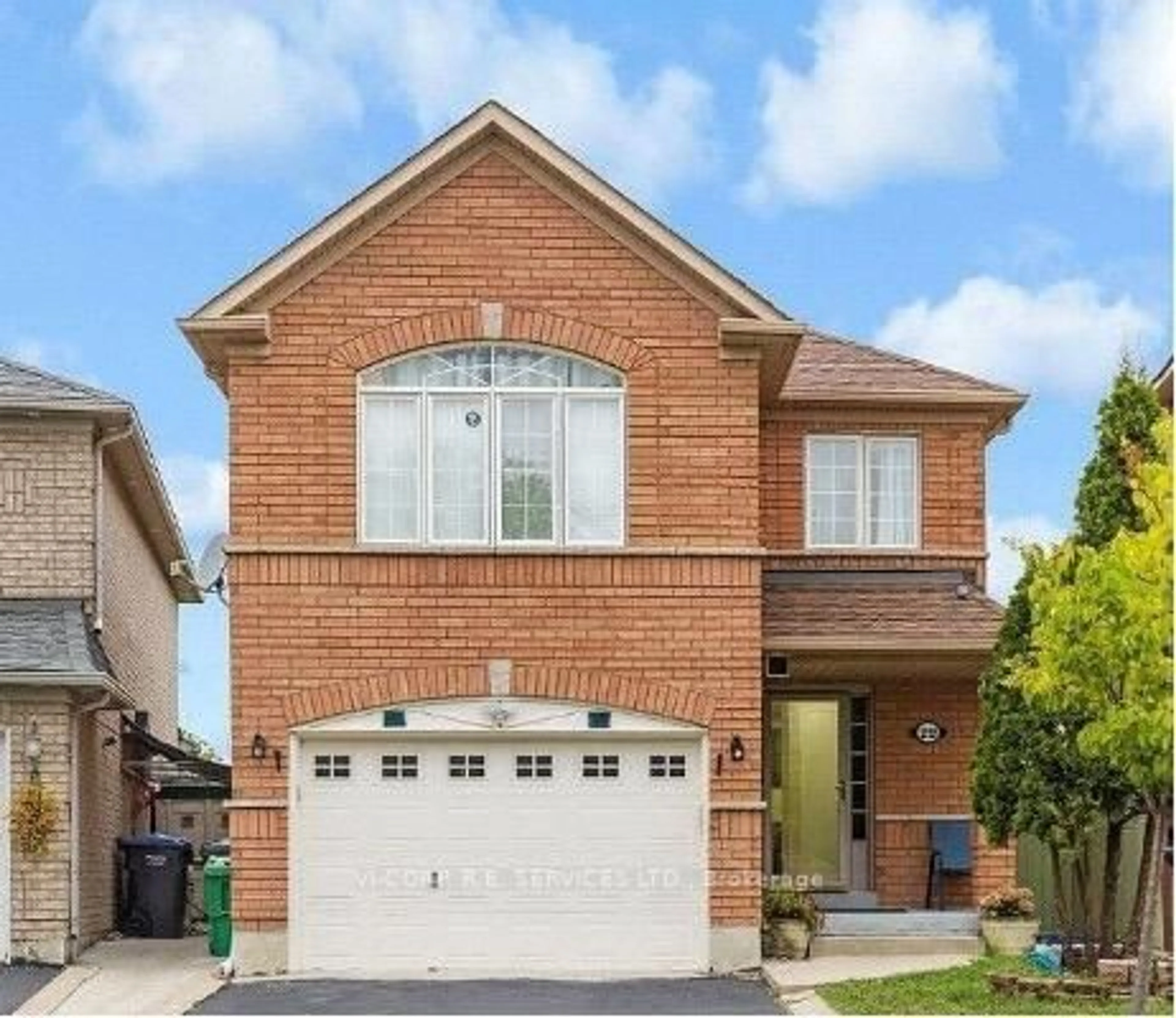 Home with brick exterior material, street for 22 Serenity Lane, Brampton Ontario L6R 2T1