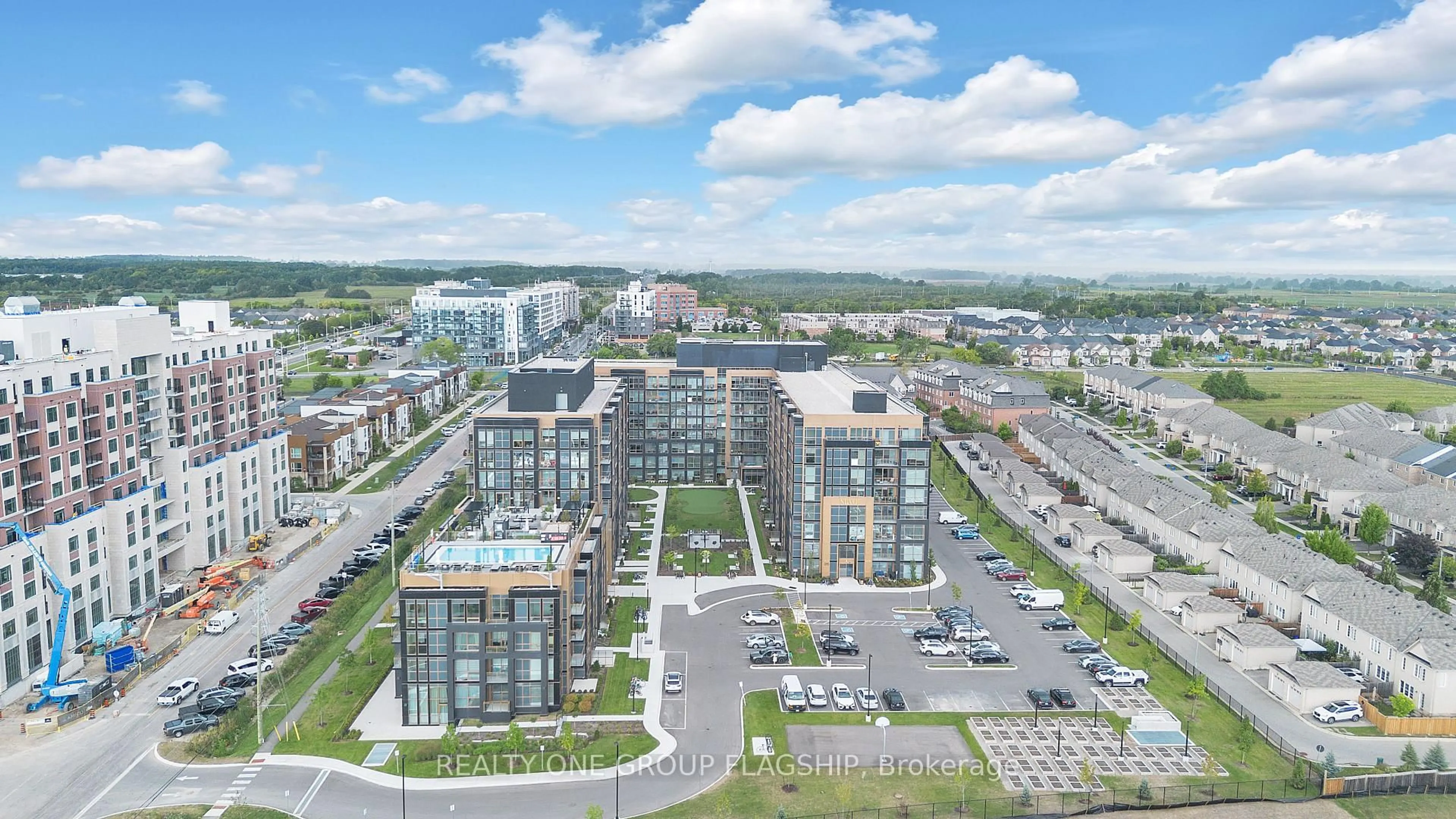 A pic from outside/outdoor area/front of a property/back of a property/a pic from drone, city buildings view from balcony for 2343 Khalsa Gate #101, Oakville Ontario L6M 5R6