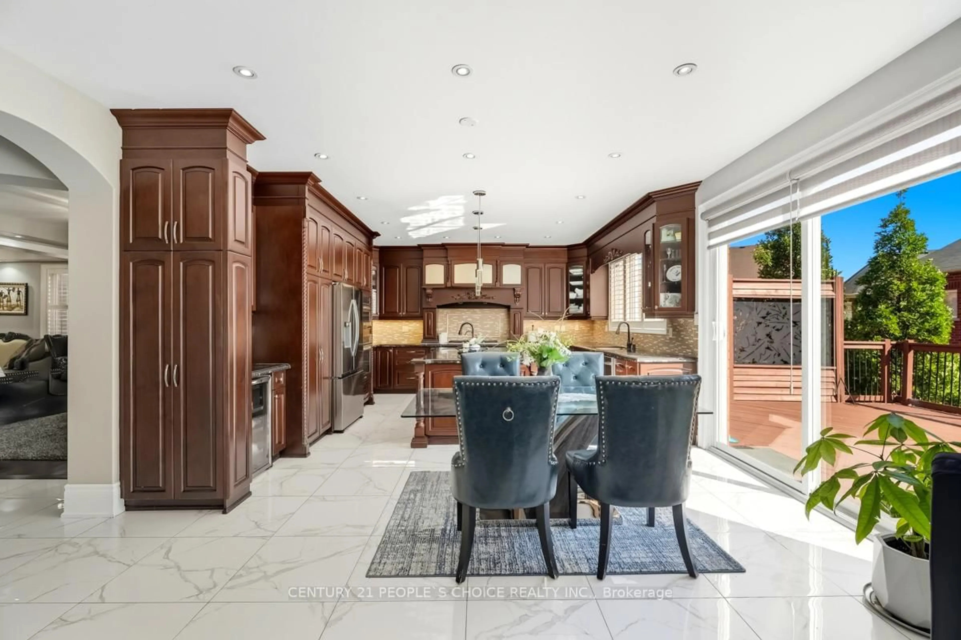 Contemporary kitchen, ceramic/tile floor for 318 Laundon Terr, Milton Ontario L9T 7N9