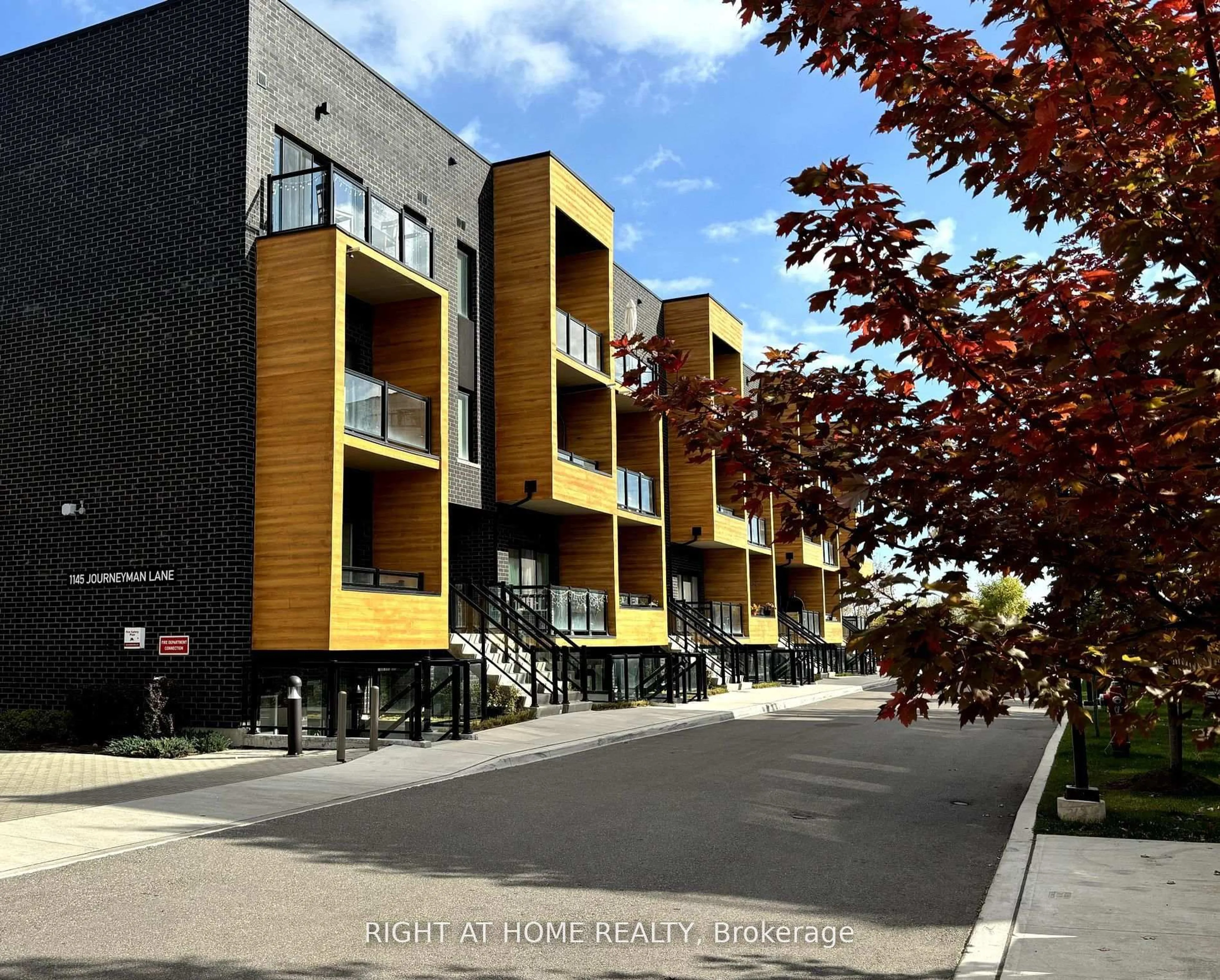 A pic from outside/outdoor area/front of a property/back of a property/a pic from drone, street for 1145 Journeyman Lane #248, Mississauga Ontario L5J 0B5