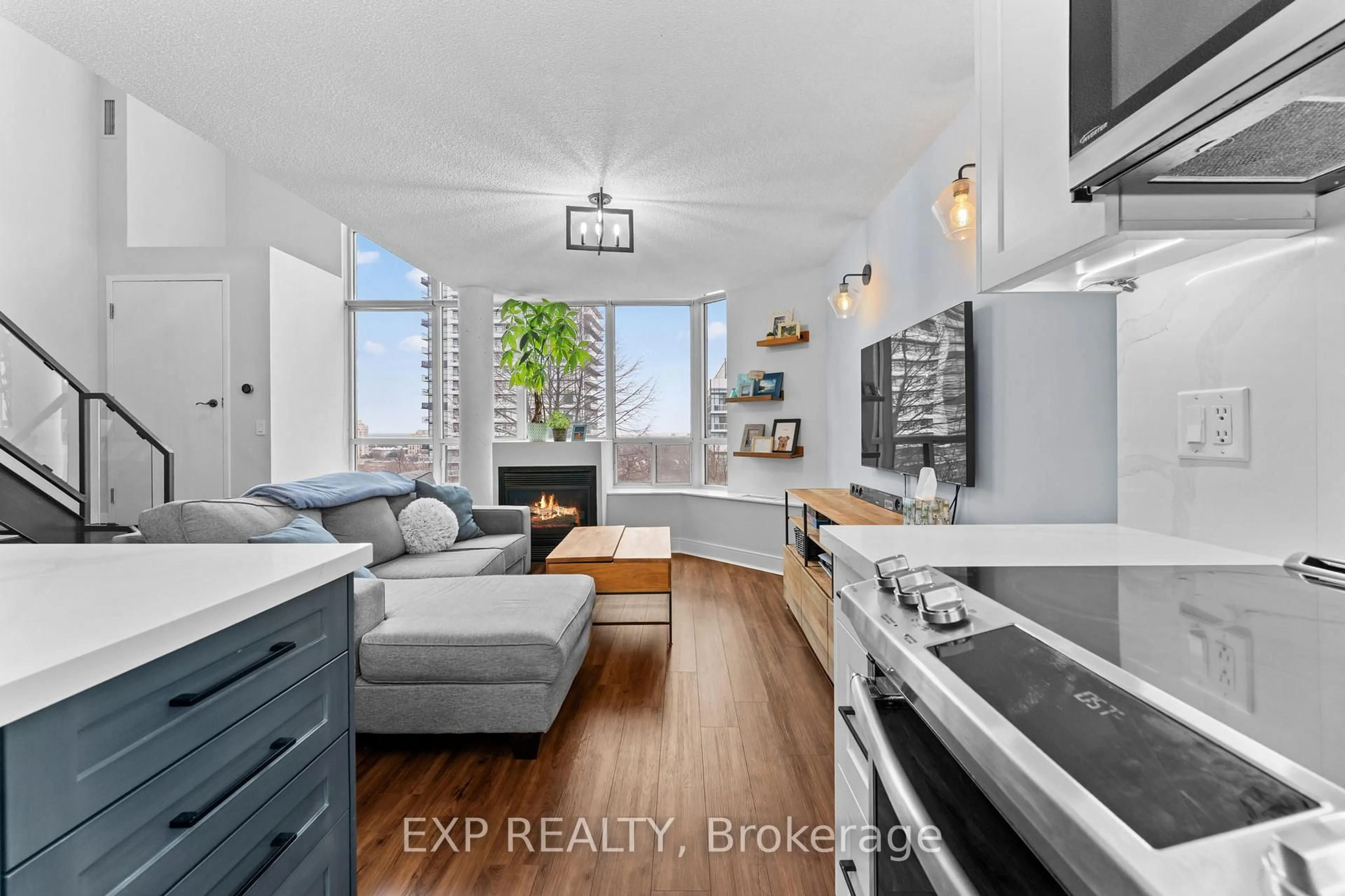 Open concept kitchen, unknown for 250 Manitoba St #637, Toronto Ontario M8Y 4G8