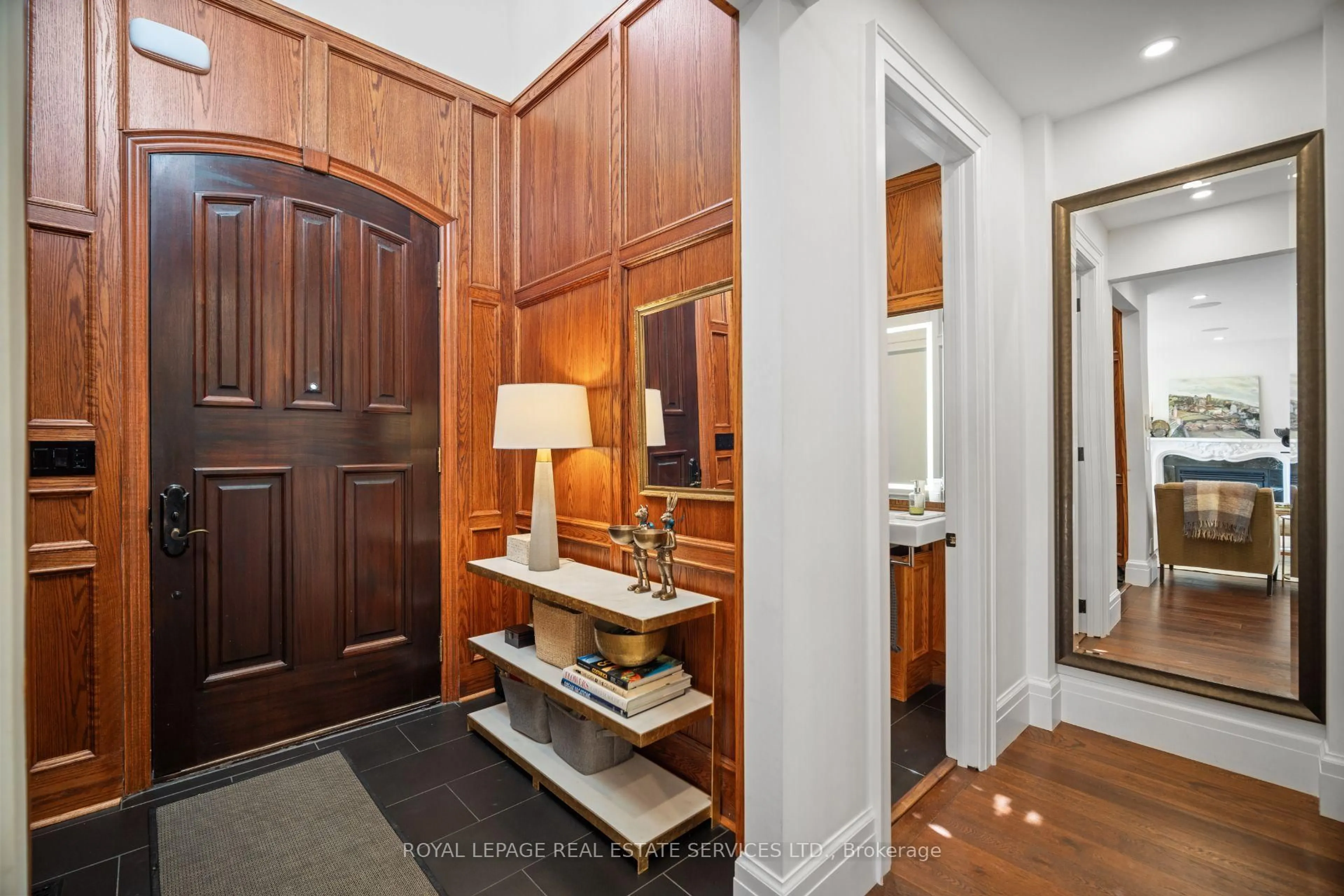 Indoor entryway for 4 Reigate Rd, Toronto Ontario M9A 2Y2