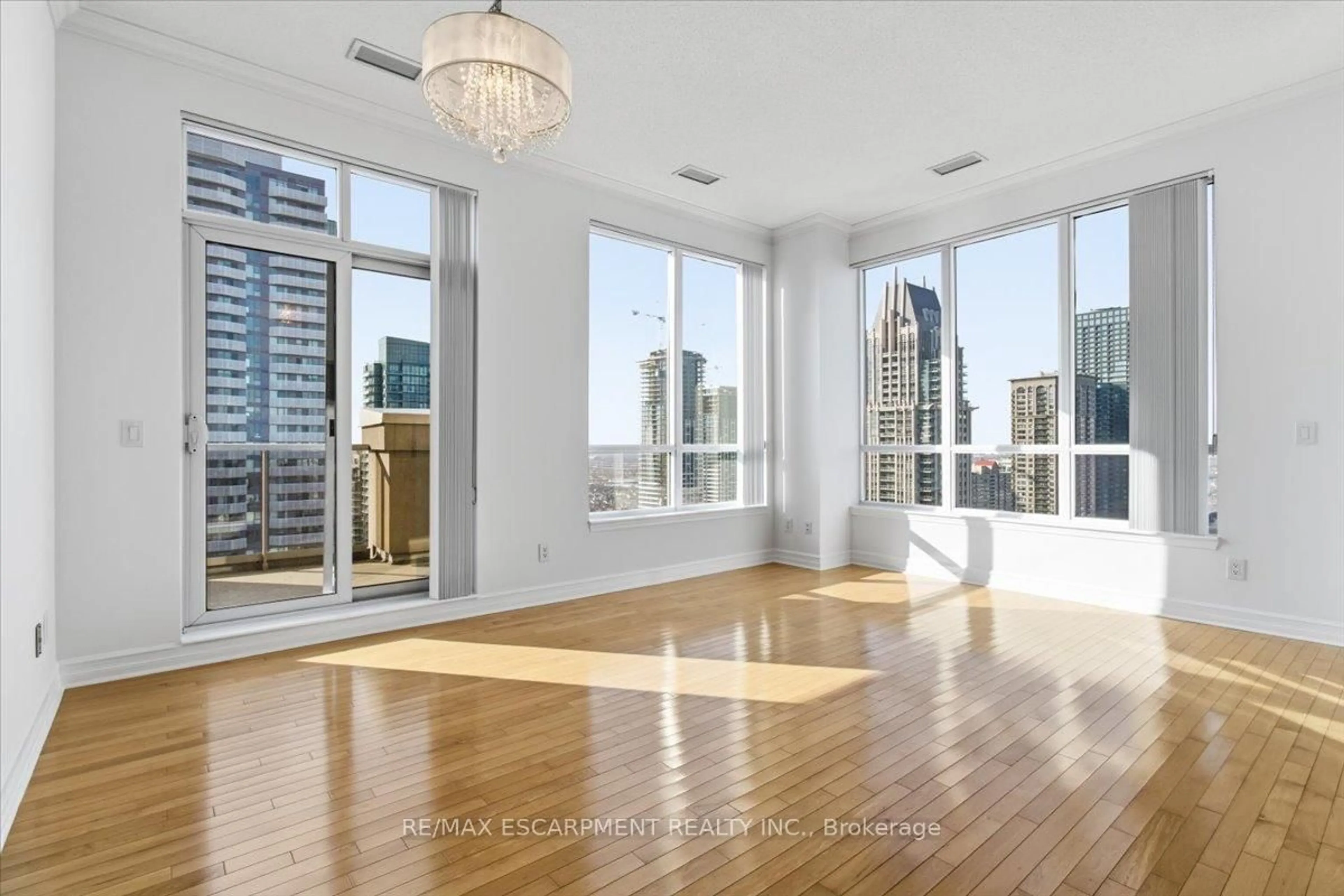 A pic of a room for 4080 Living Arts Dr #3103, Mississauga Ontario L5B 4N3