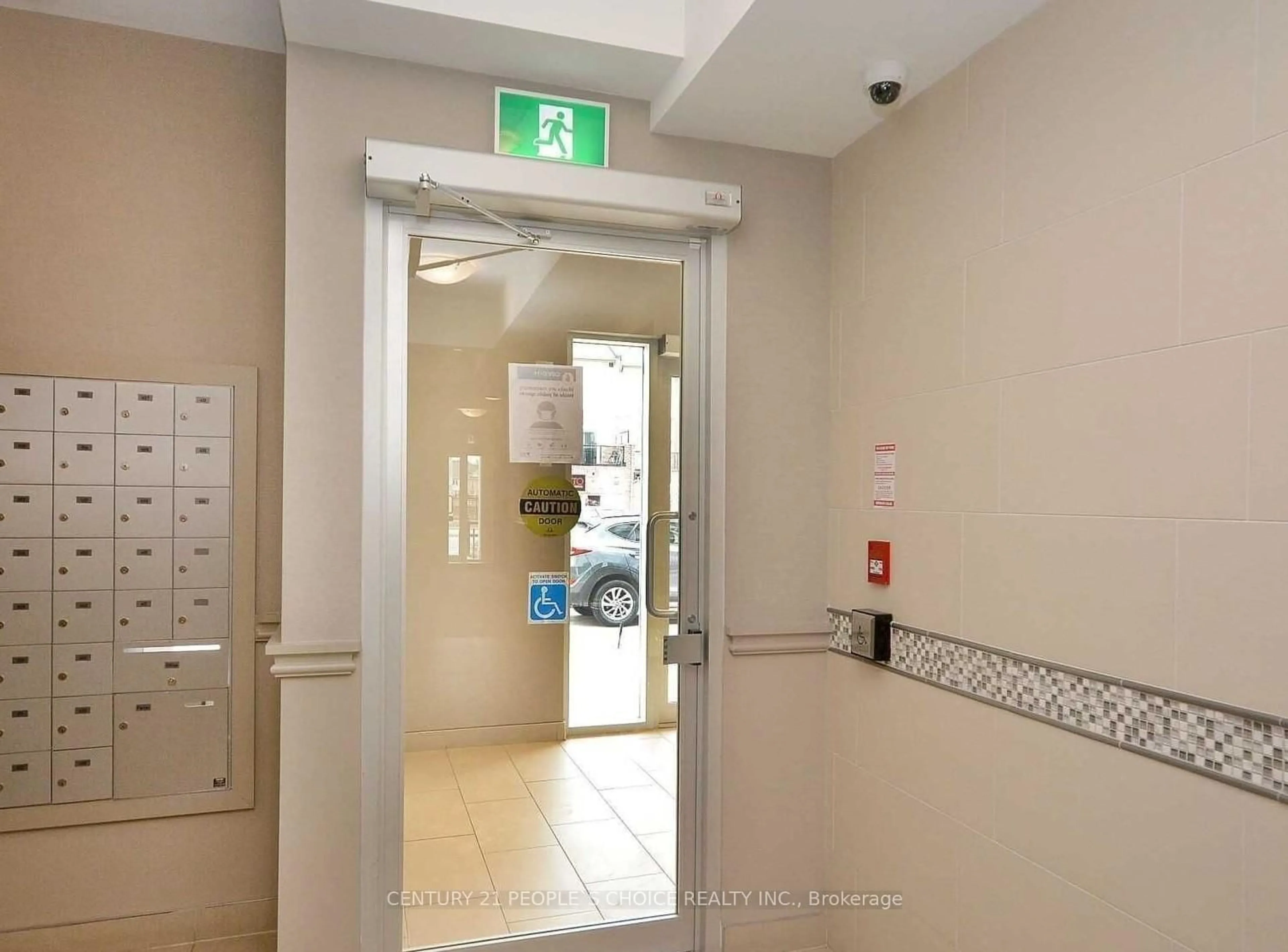 Indoor foyer for 54 Sky Harbour Dr #309, Brampton Ontario L7A 0A1