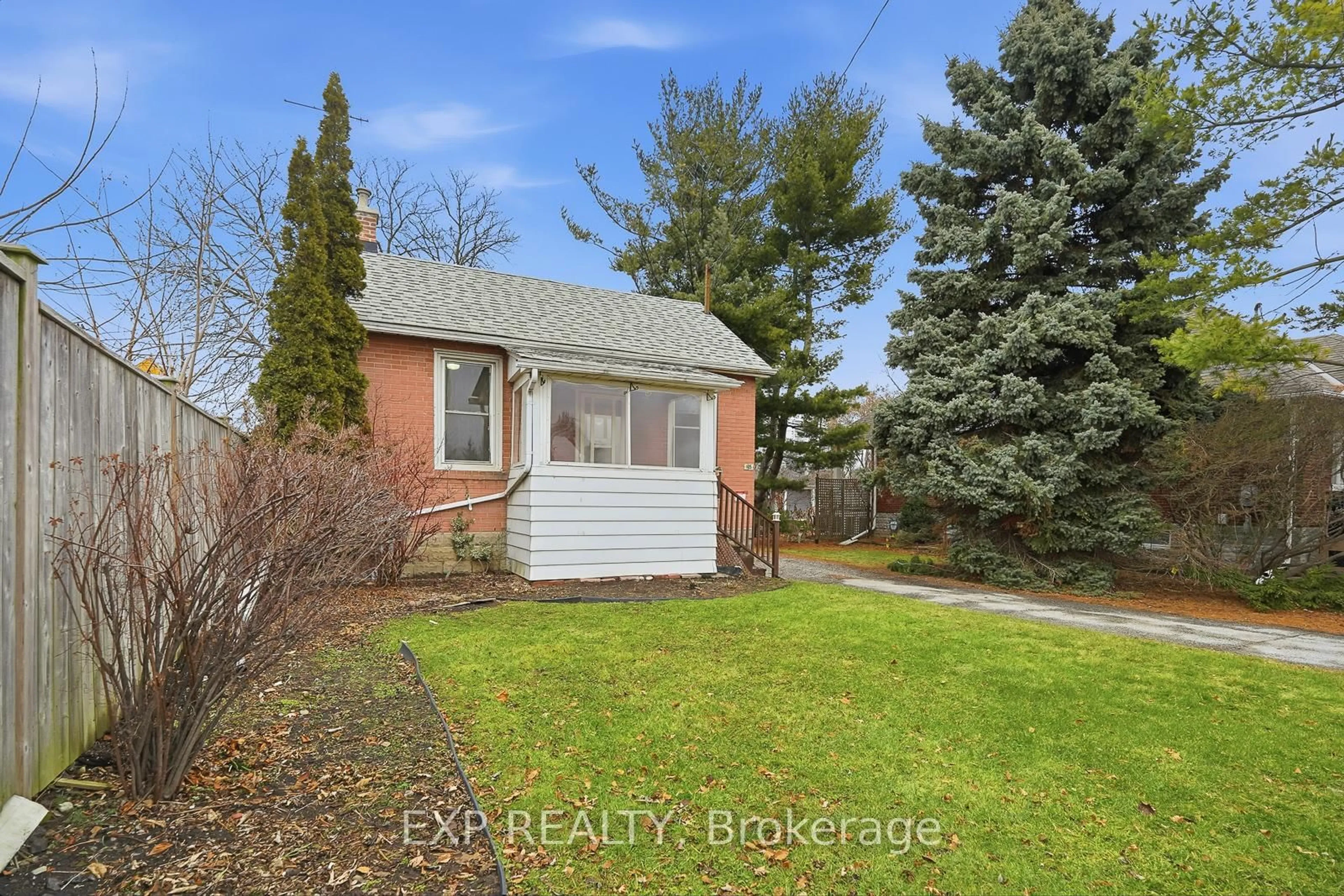 Unknown for 1105 Haig Blvd, Mississauga Ontario L5E 2M4