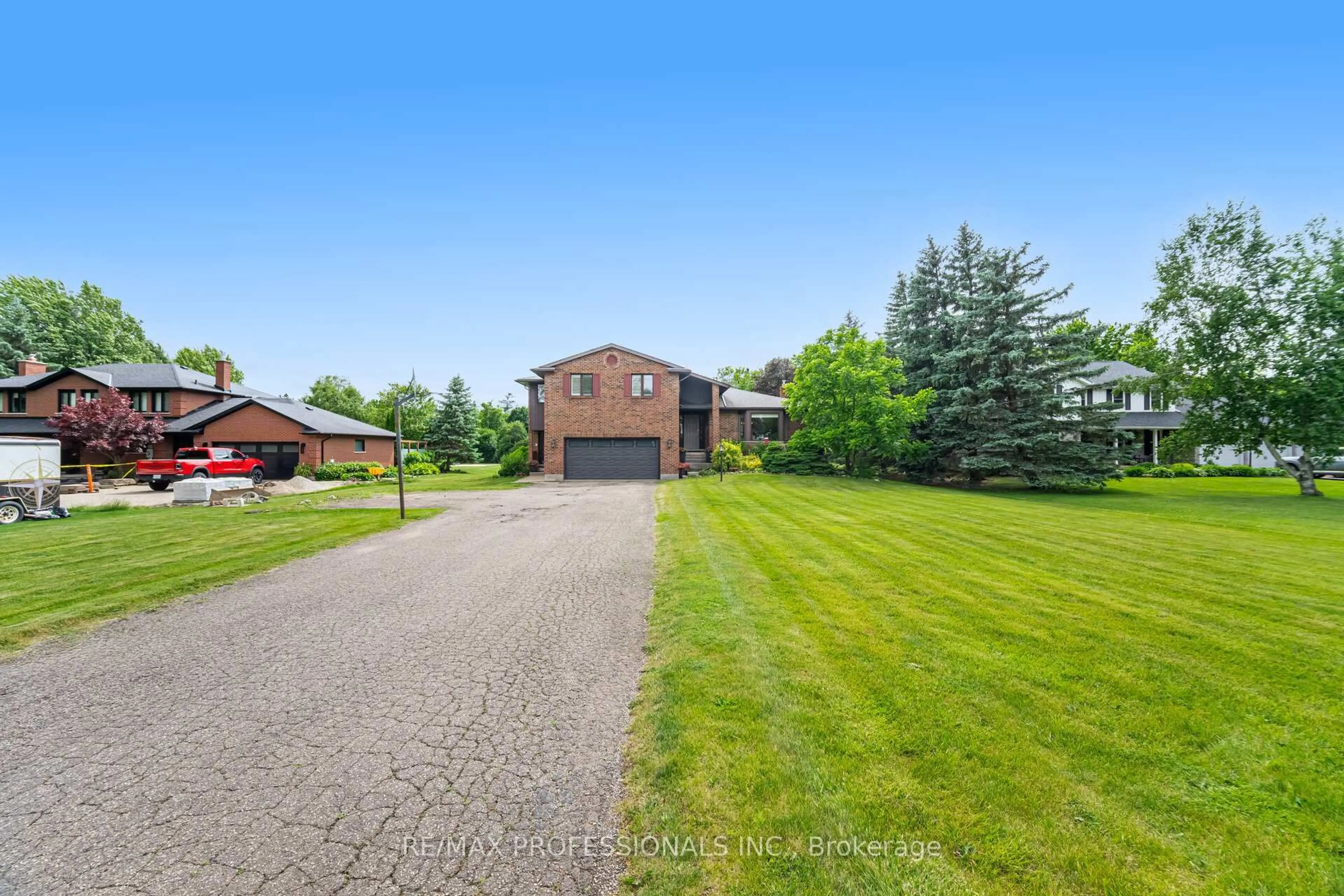 A pic from outside/outdoor area/front of a property/back of a property/a pic from drone, unknown for 12130 Eighth Line, Halton Hills Ontario L7G 4S4