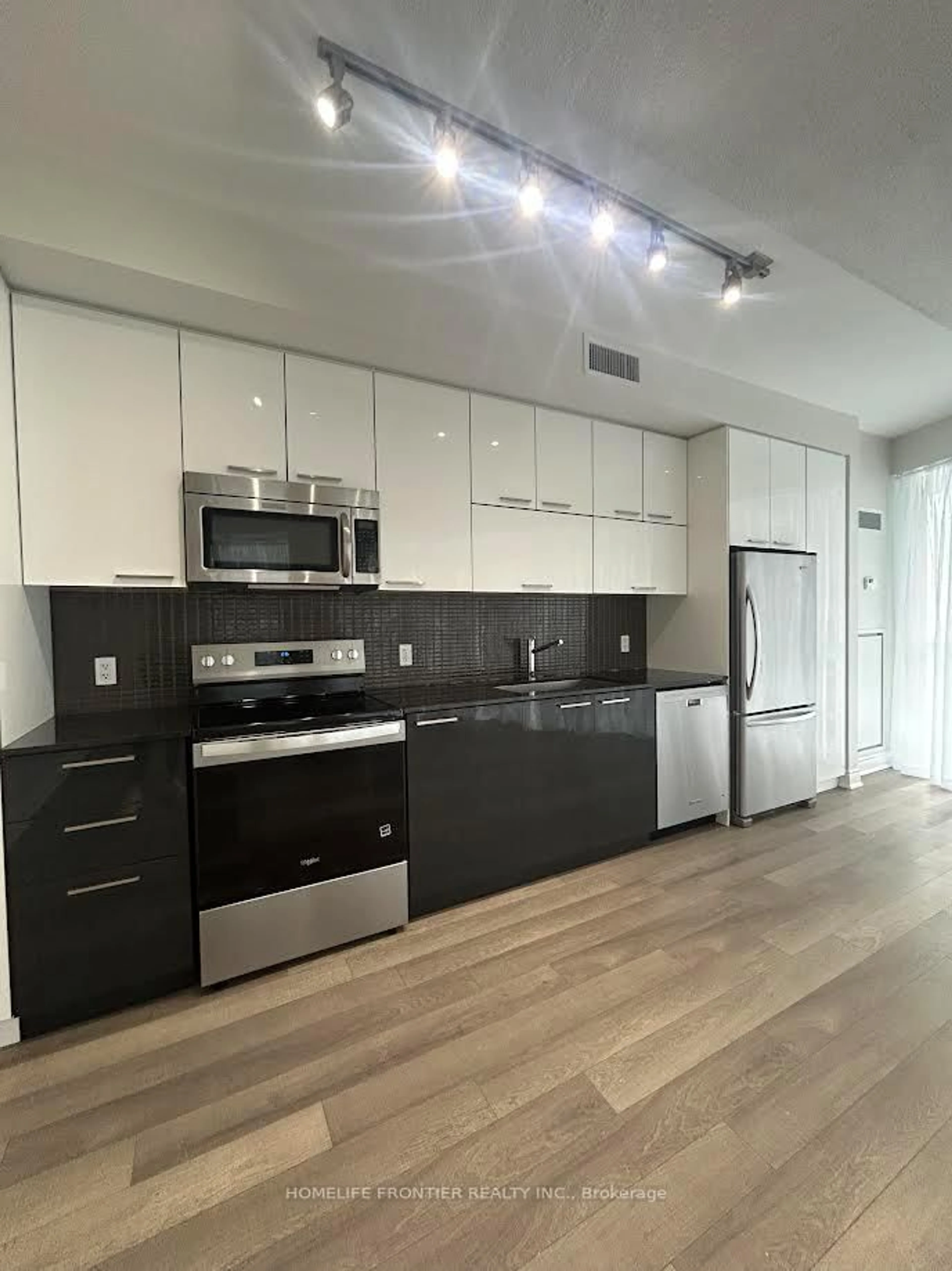 Unknown for 80 Marine Parade Dr #606, Toronto Ontario M8V 0A3