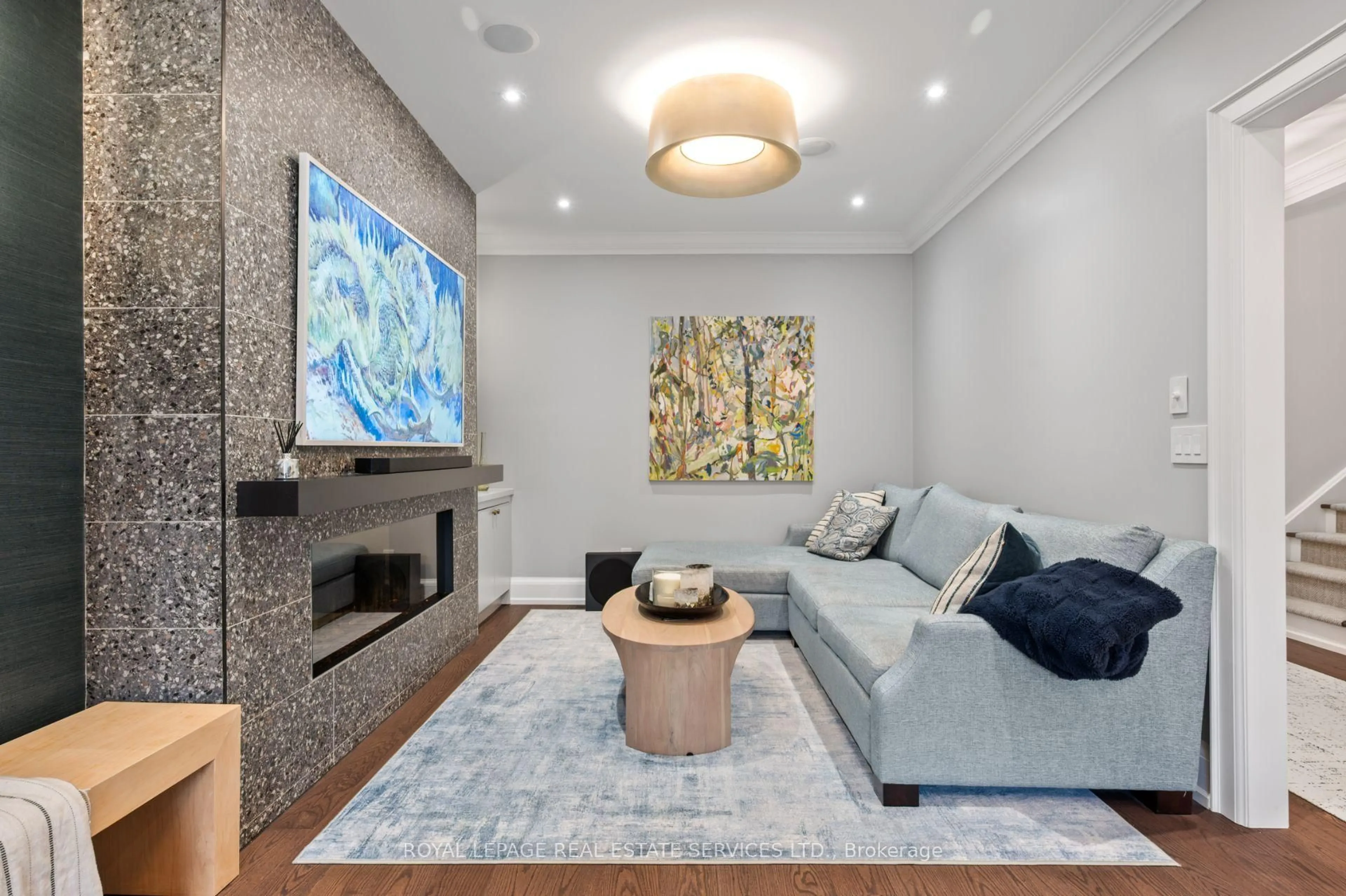 Living room with furniture, unknown for 132 Strath Ave, Toronto Ontario M8X 1R5