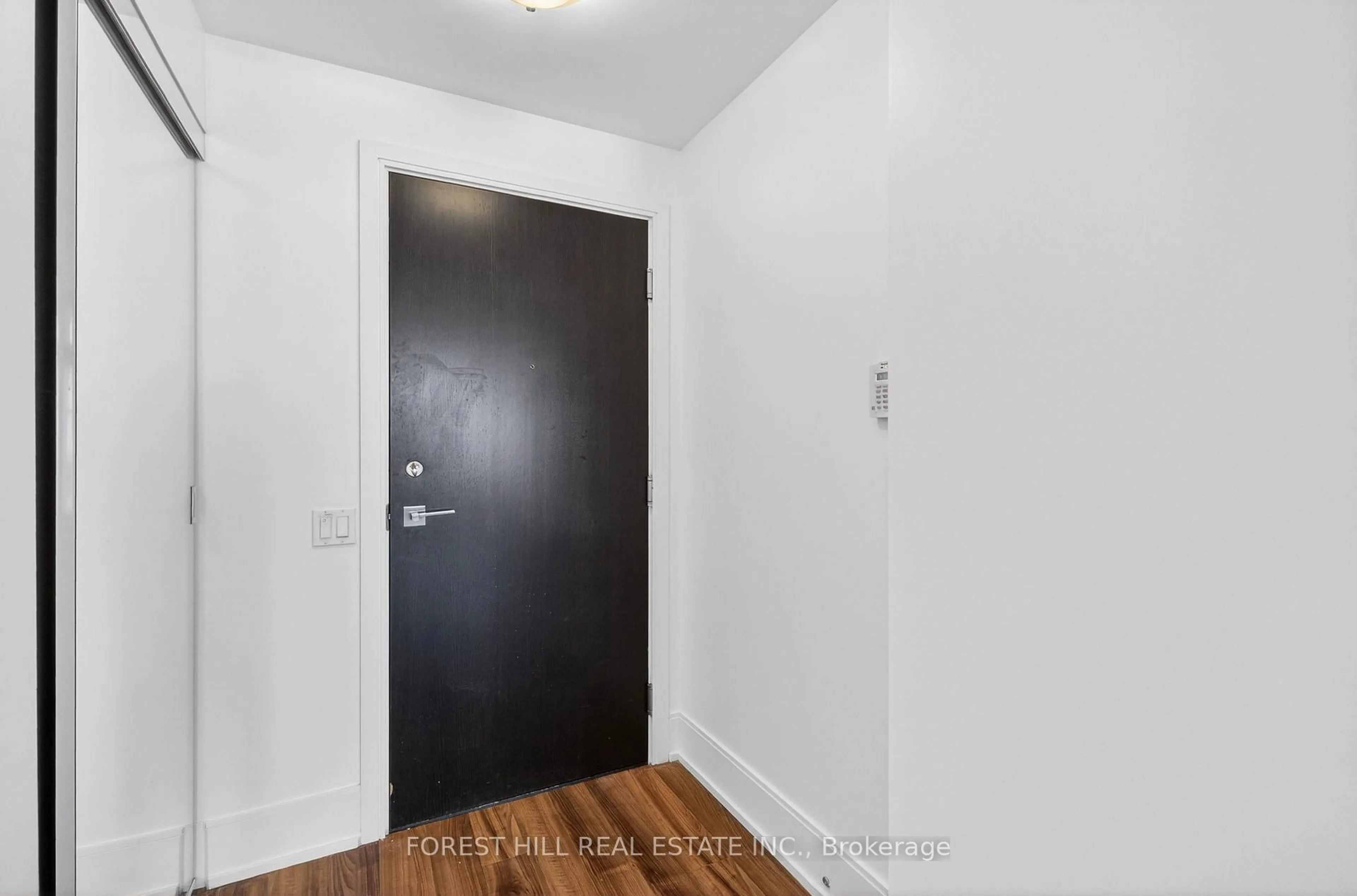 Indoor entryway for 15 Viking Lane #2507, Toronto Ontario M9B 0A4