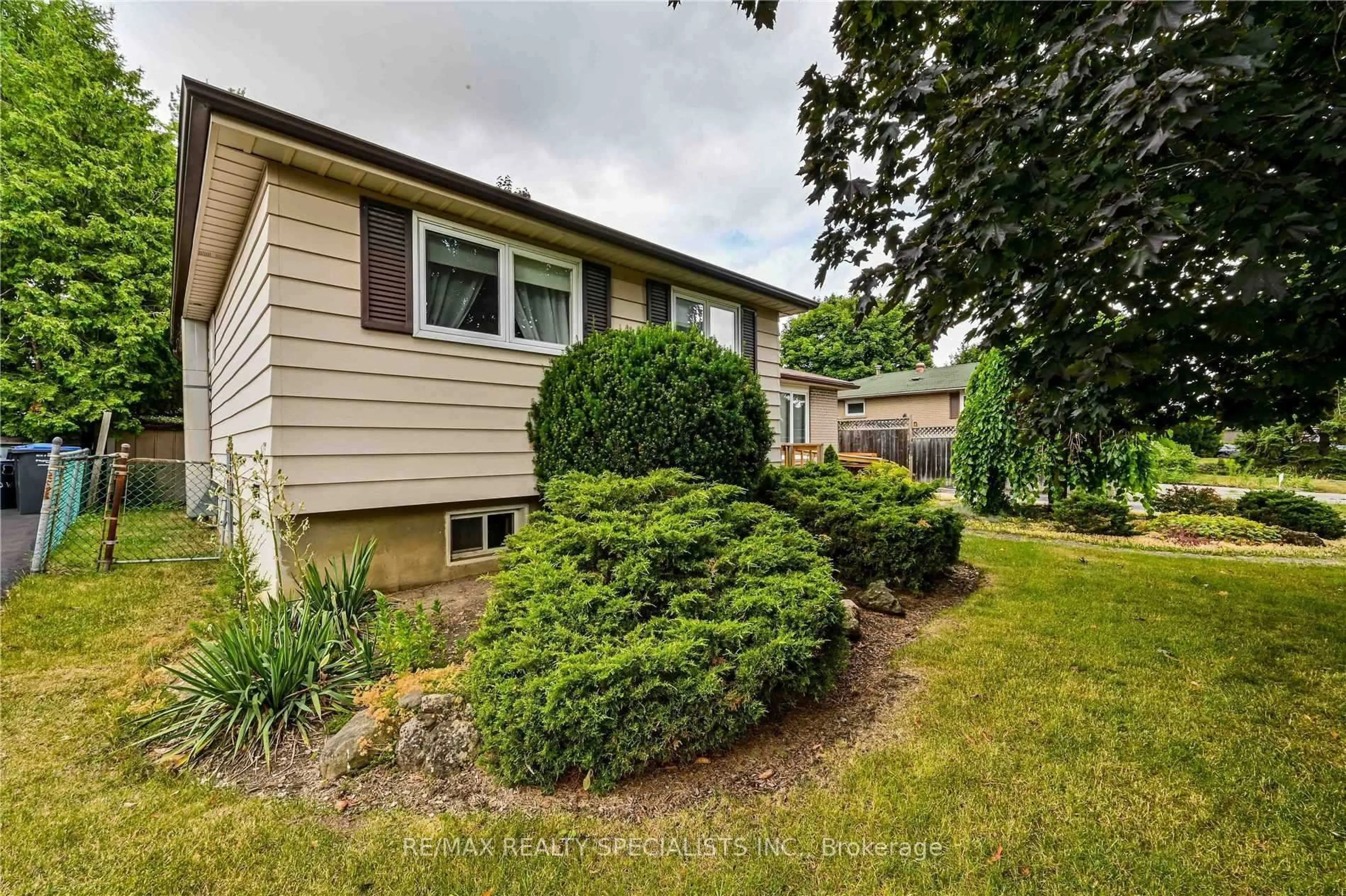 Unknown for 38 Dunblaine Cres, Brampton Ontario L6T 3H2