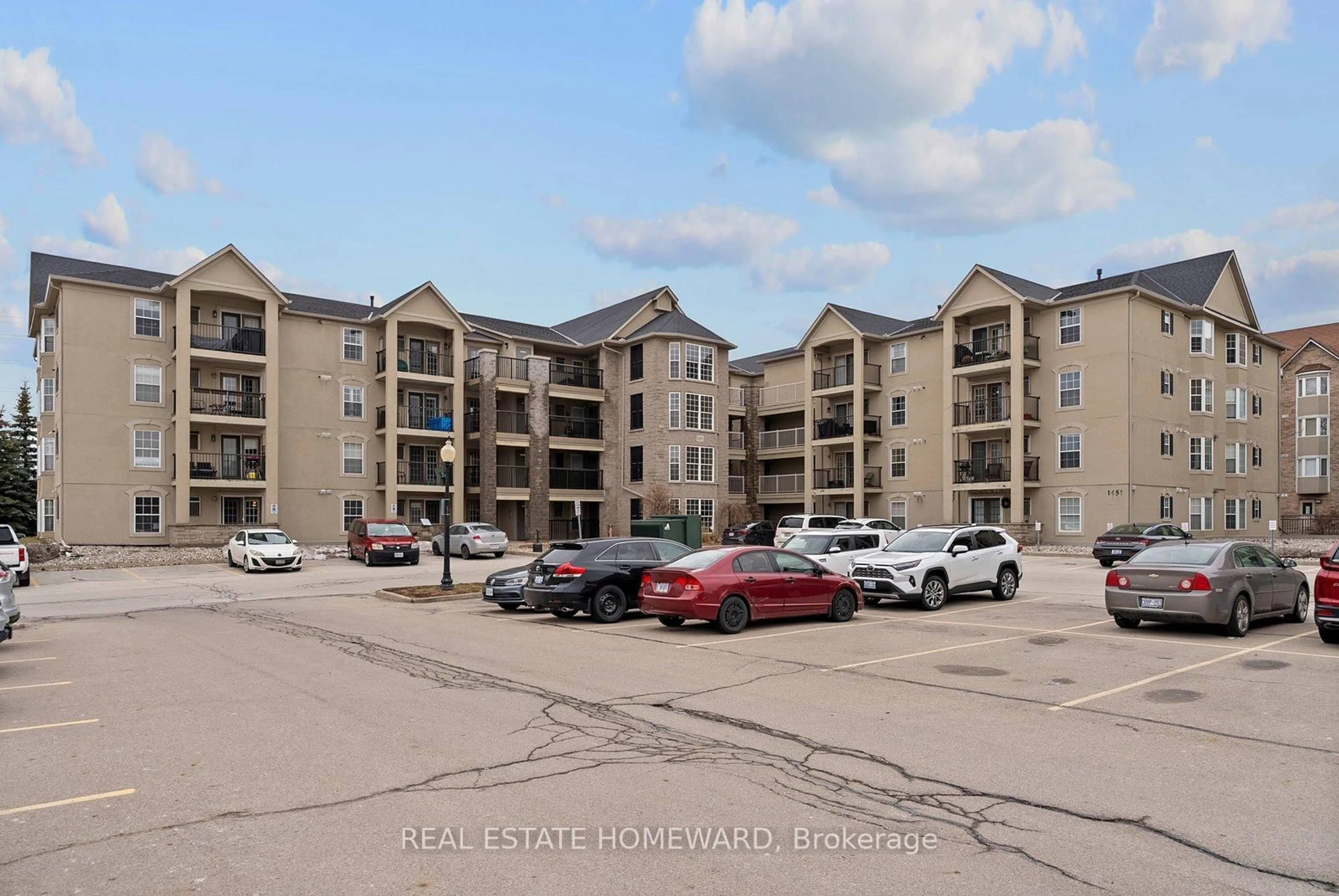 A pic from outside/outdoor area/front of a property/back of a property/a pic from drone, unknown for 1451 Walker's Line #309, Burlington Ontario L7M 4P1