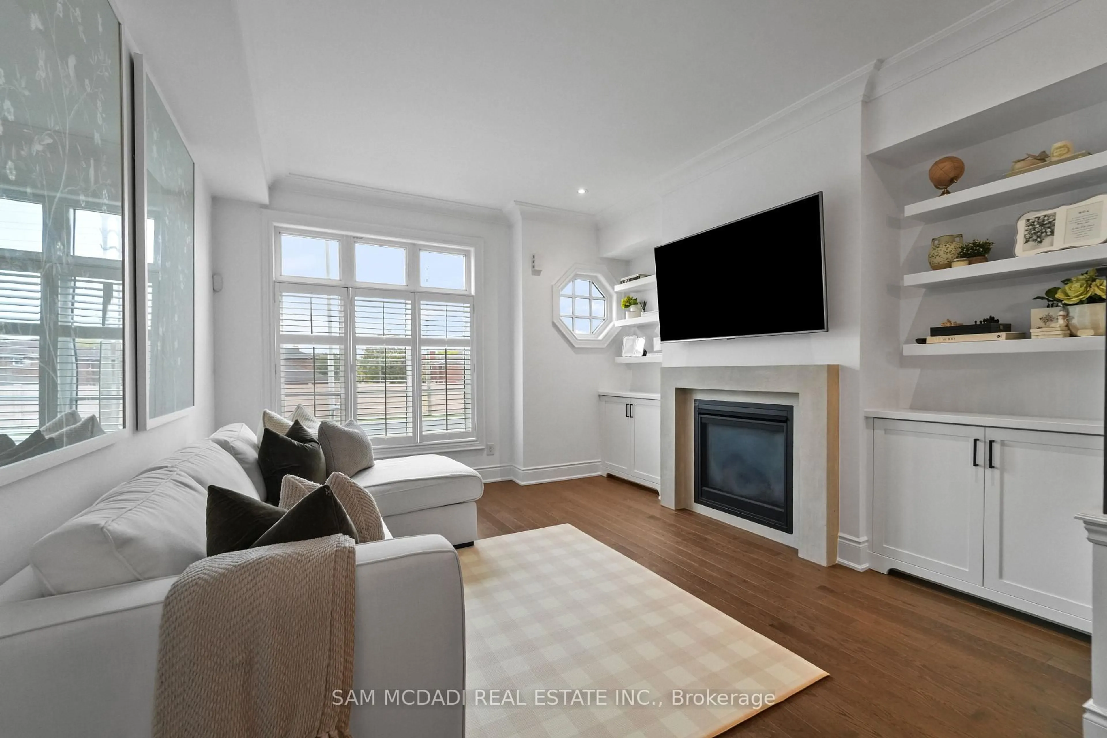 Living room with furniture, unknown for 2160 Trafalgar Rd #2, Oakville Ontario L6H 0N3