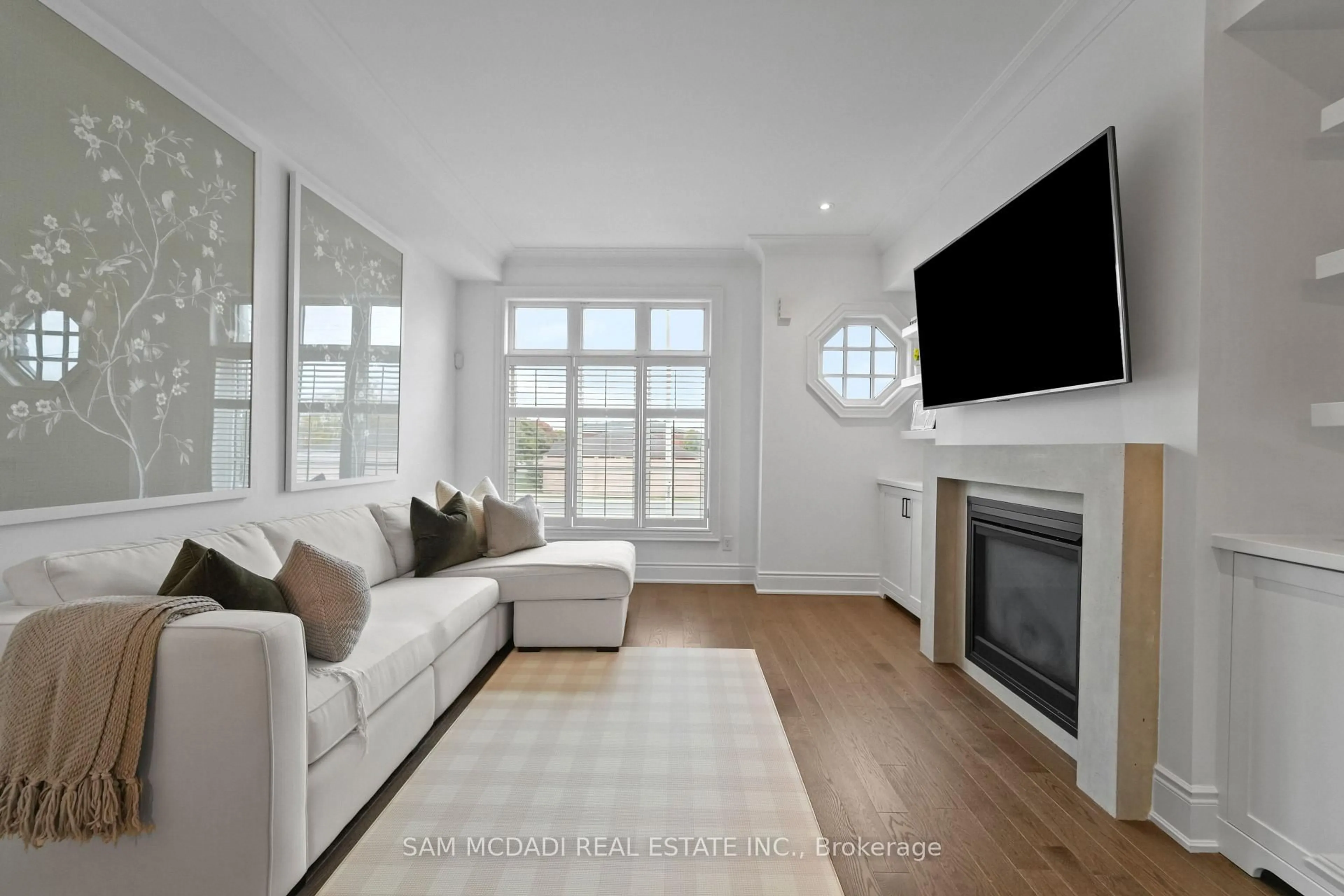 Living room with furniture, unknown for 2160 Trafalgar Rd #2, Oakville Ontario L6H 0N3