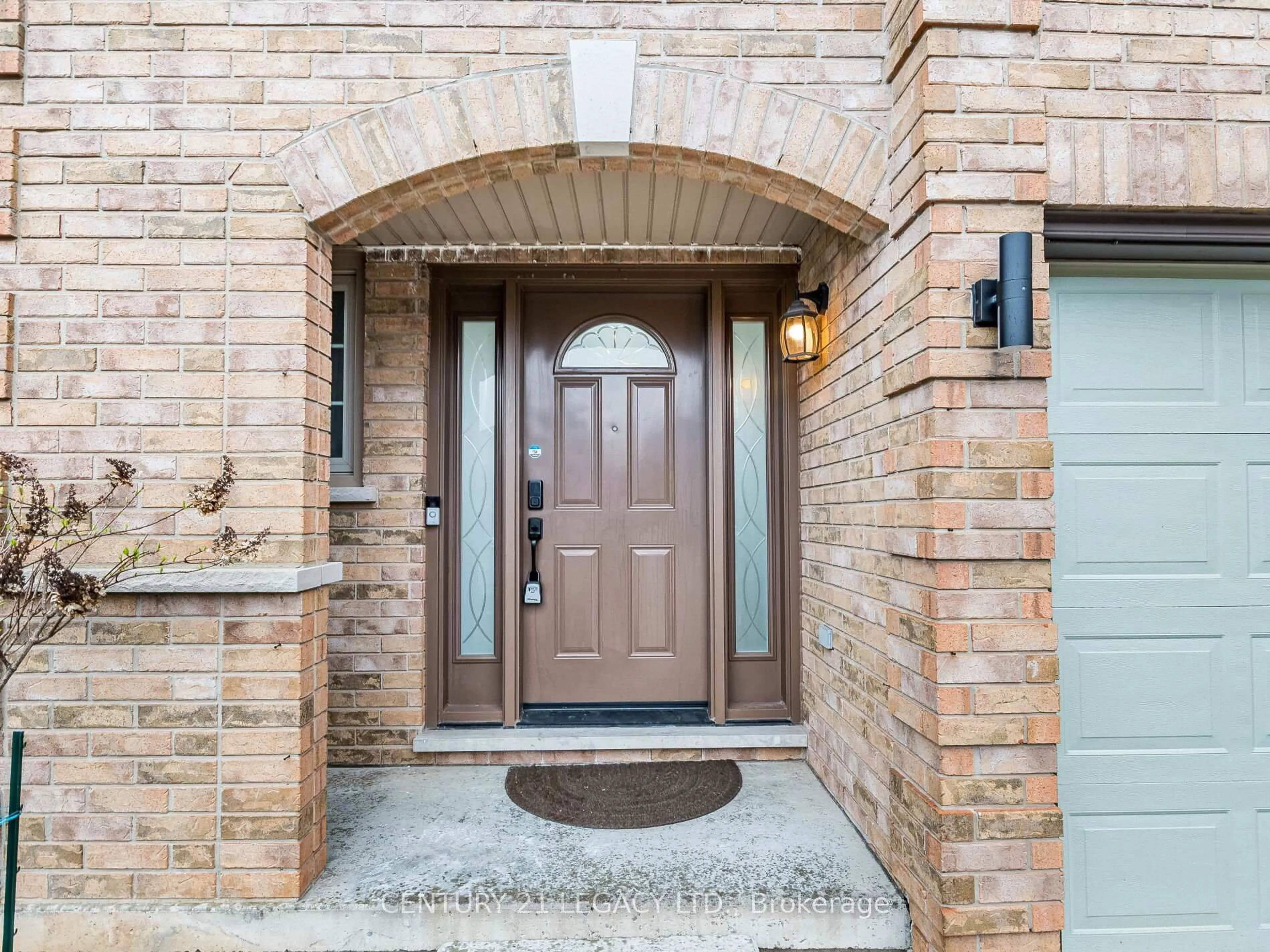 Indoor entryway for 4110 Forest Run Ave, Burlington Ontario L7M 4L7