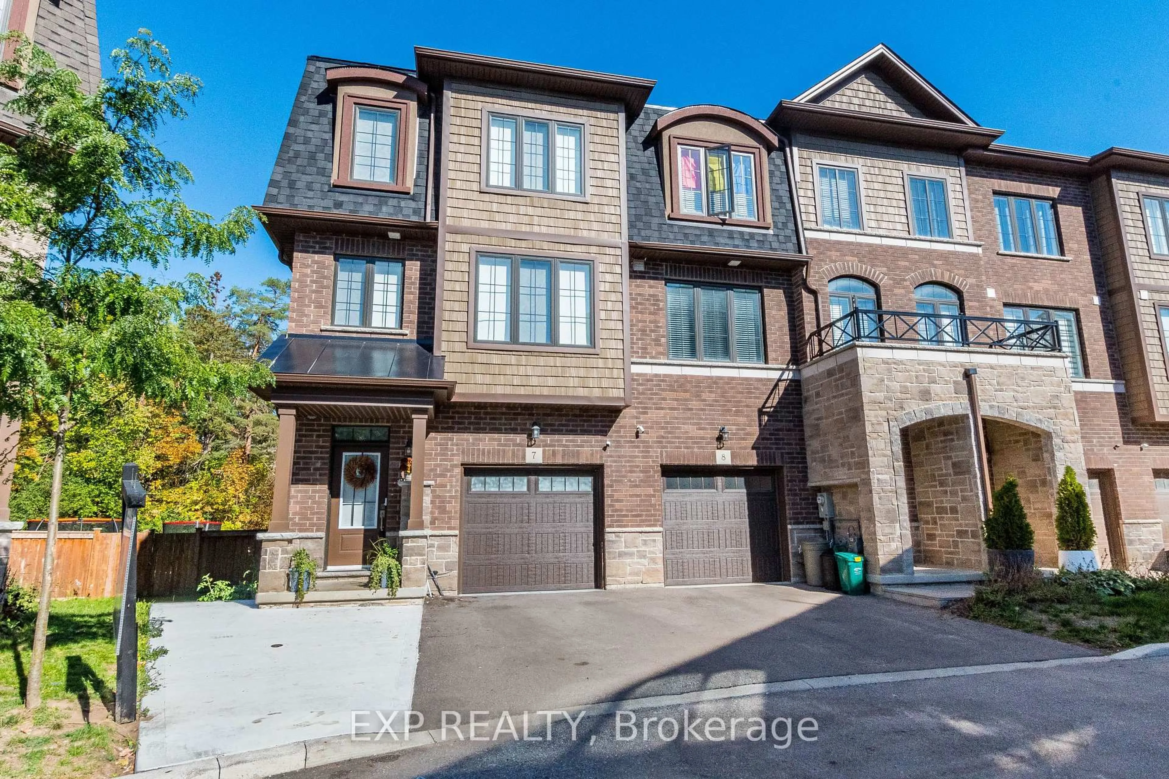 Home with brick exterior material, street for 445 Ontario St #7, Milton Ontario L9T 9K2