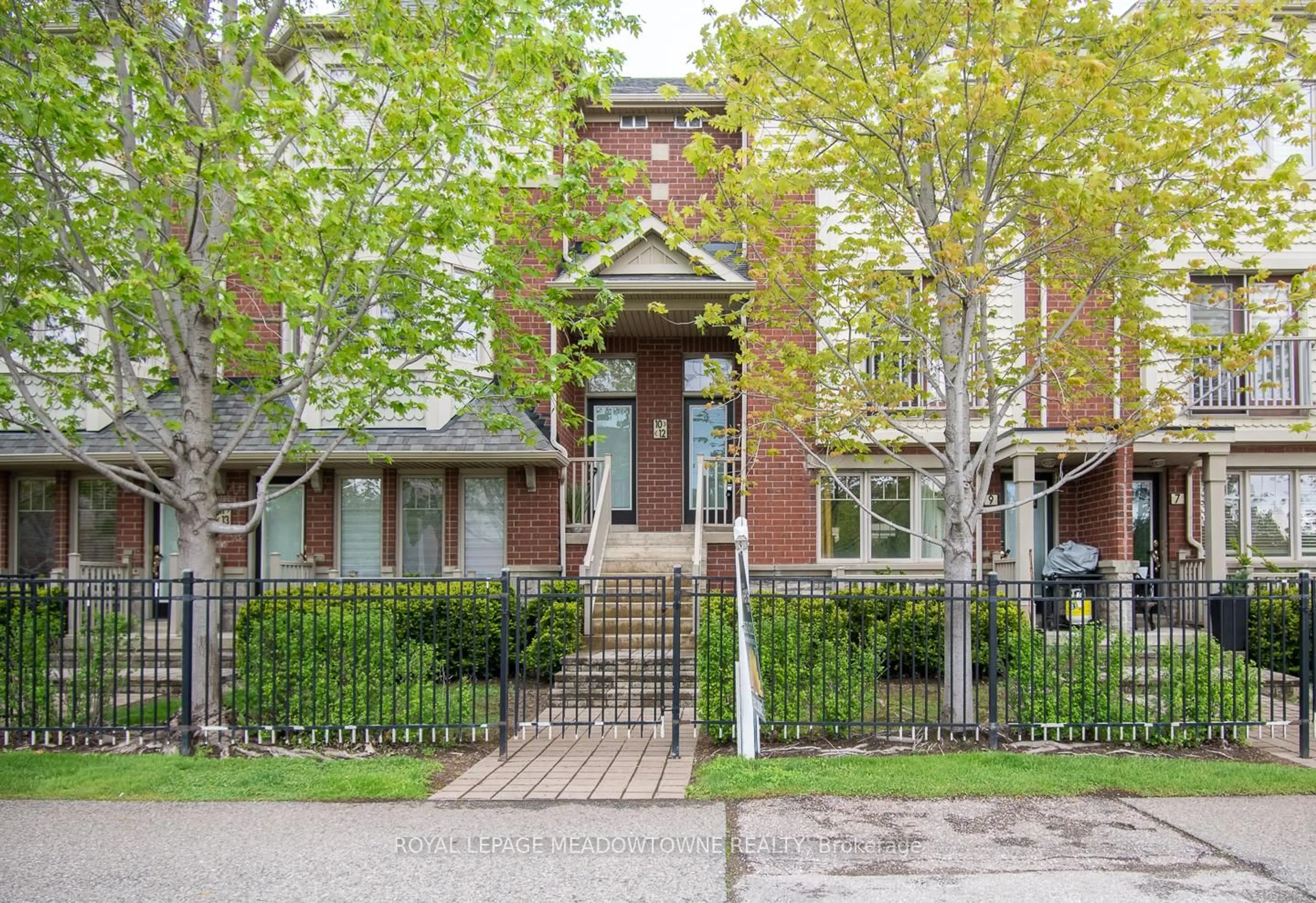 Home with brick exterior material, street for 3355 Thomas St #10, Mississauga Ontario L5M 0N7
