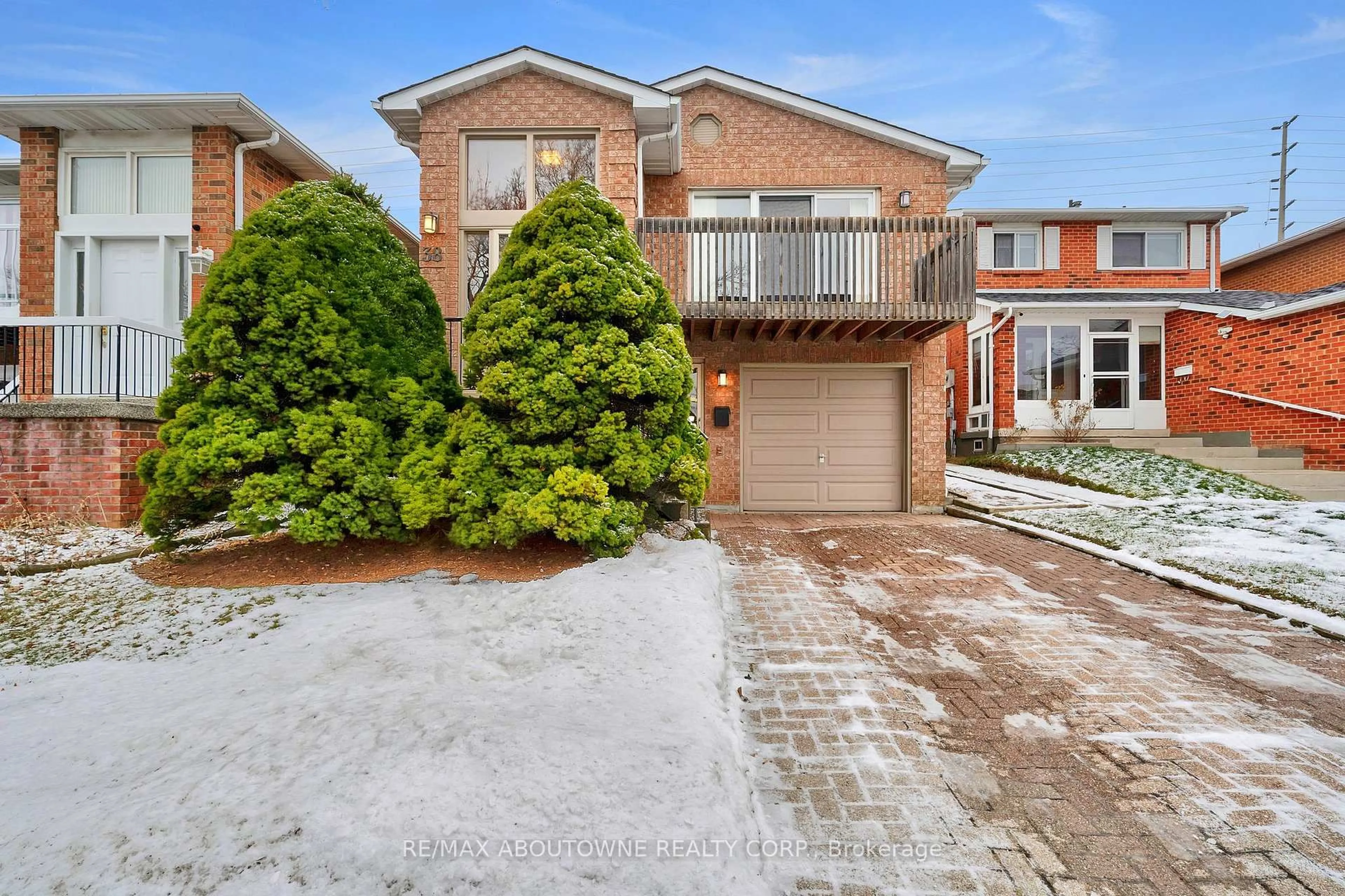 Home with brick exterior material, street for 38 Philosopher's Tr, Brampton Ontario L6S 4C9