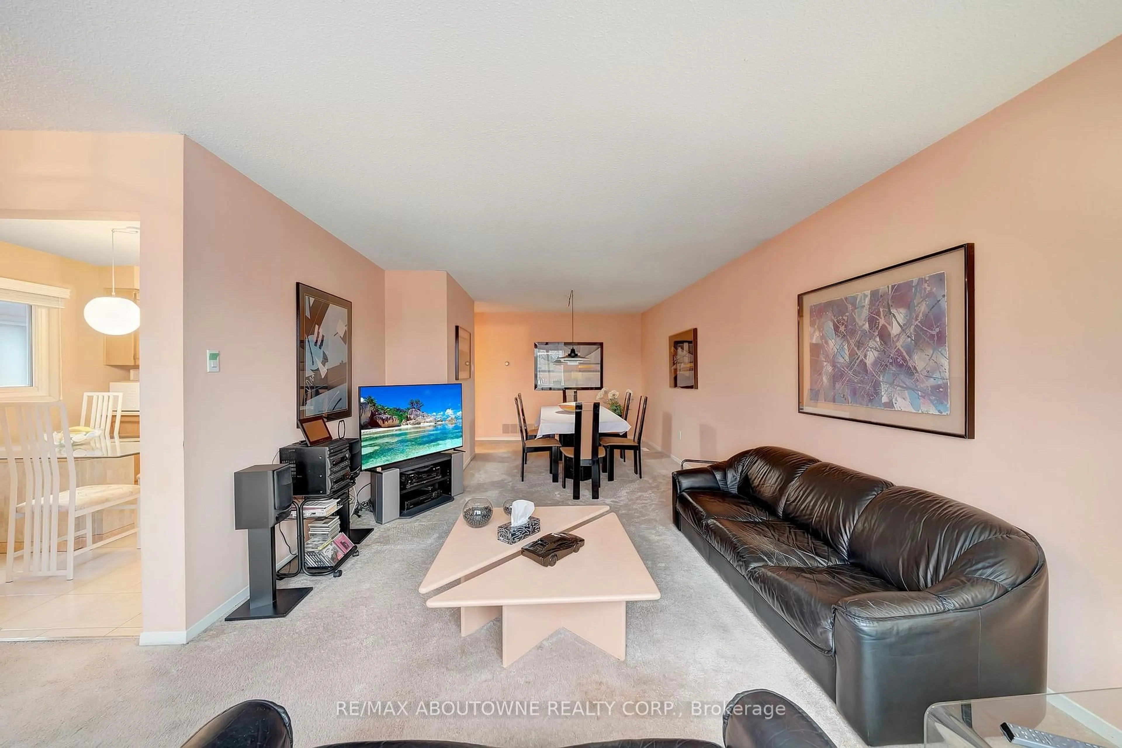 Living room with furniture, unknown for 38 Philosopher's Tr, Brampton Ontario L6S 4C9