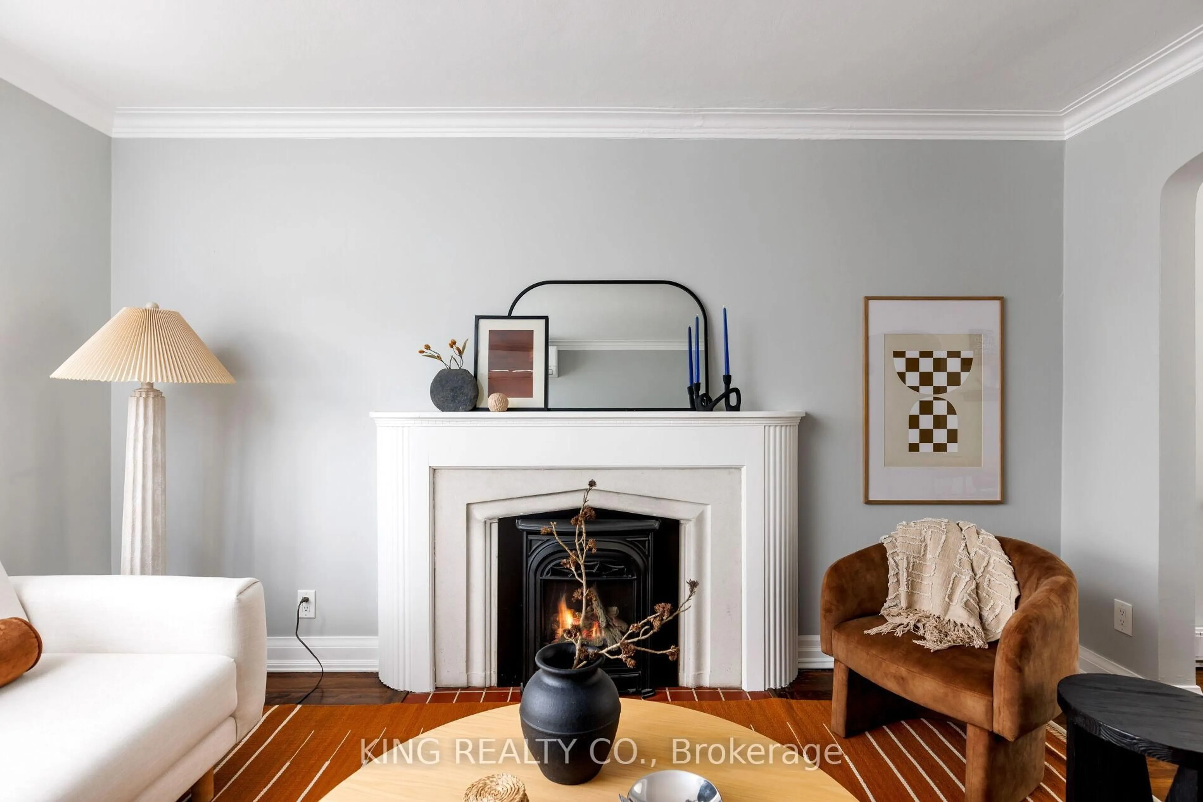 Living room with furniture, unknown for 6 Glamis Ave, Toronto Ontario M6N 4H4