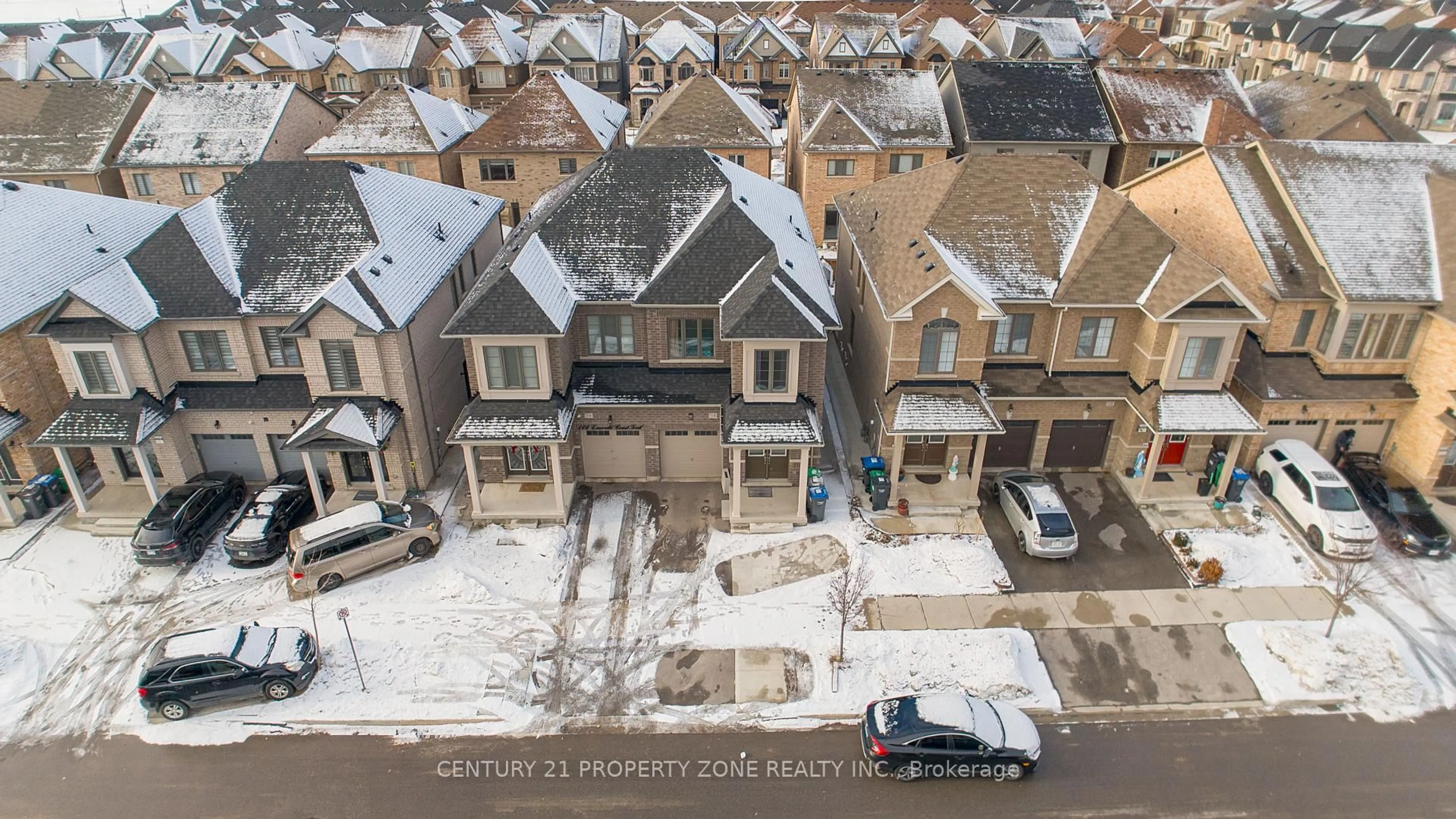 A pic from outside/outdoor area/front of a property/back of a property/a pic from drone, street for 118 Emerald Coast Tr, Brampton Ontario L7A 5A7