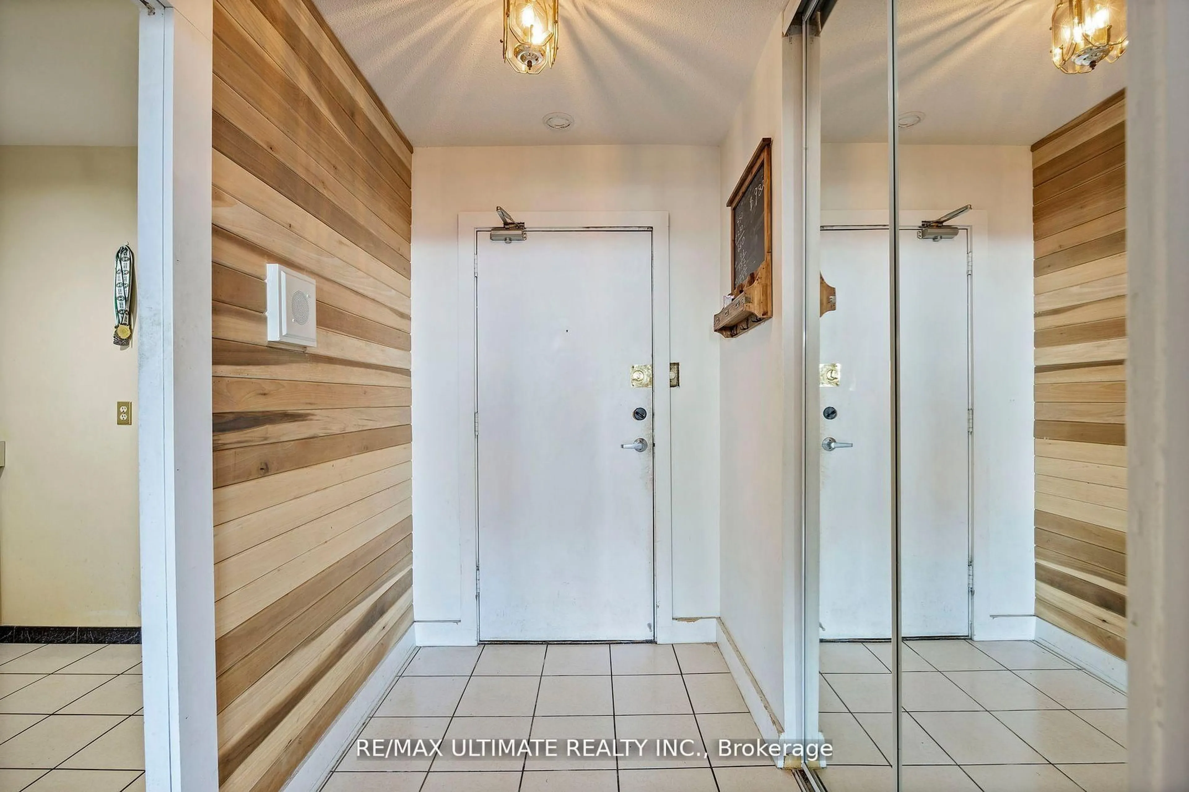 Indoor entryway for 85 Emmett Ave ##1807, Toronto Ontario M6M 5A2