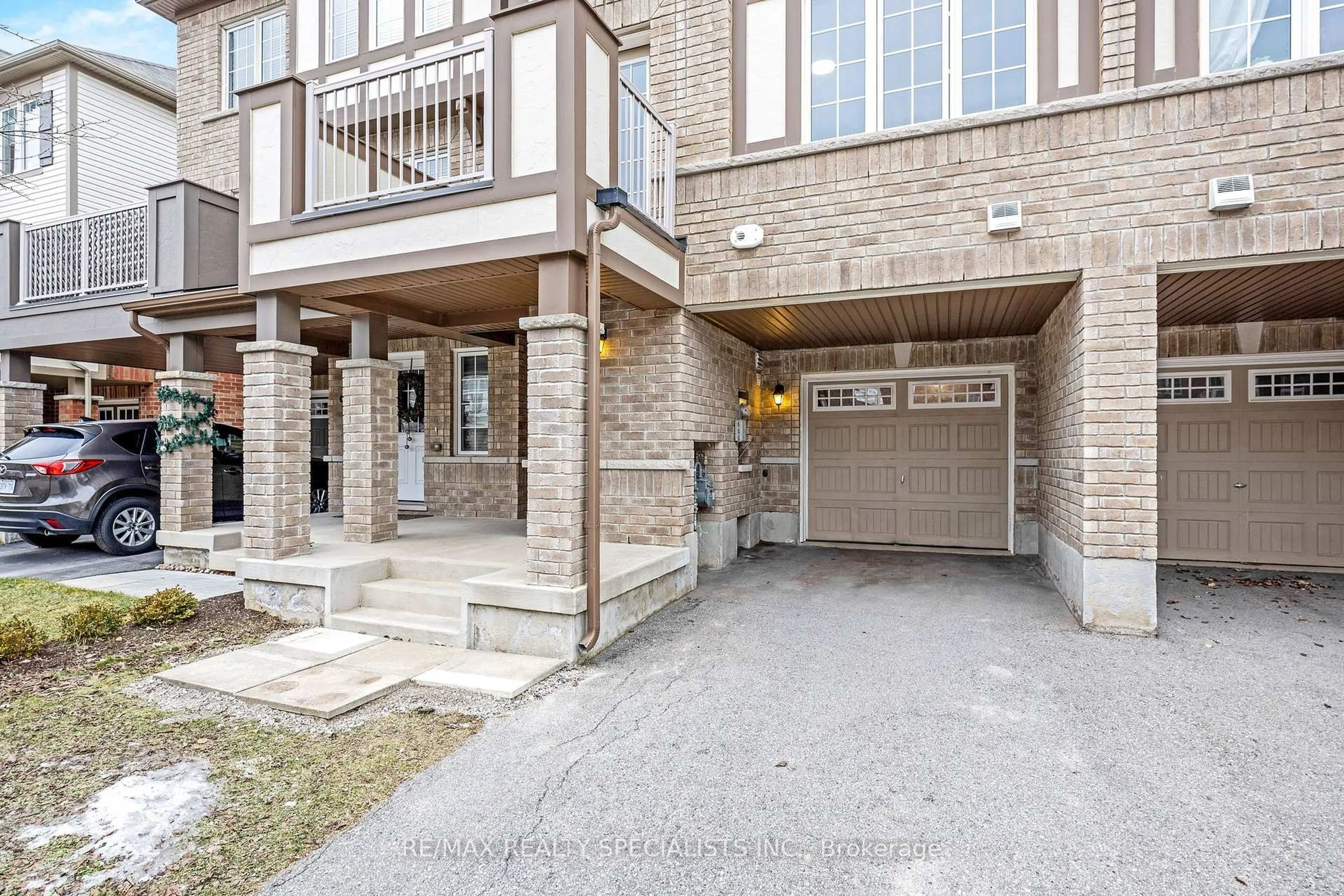 Unknown for 121 Frost Crt, Milton Ontario L9E 1G2
