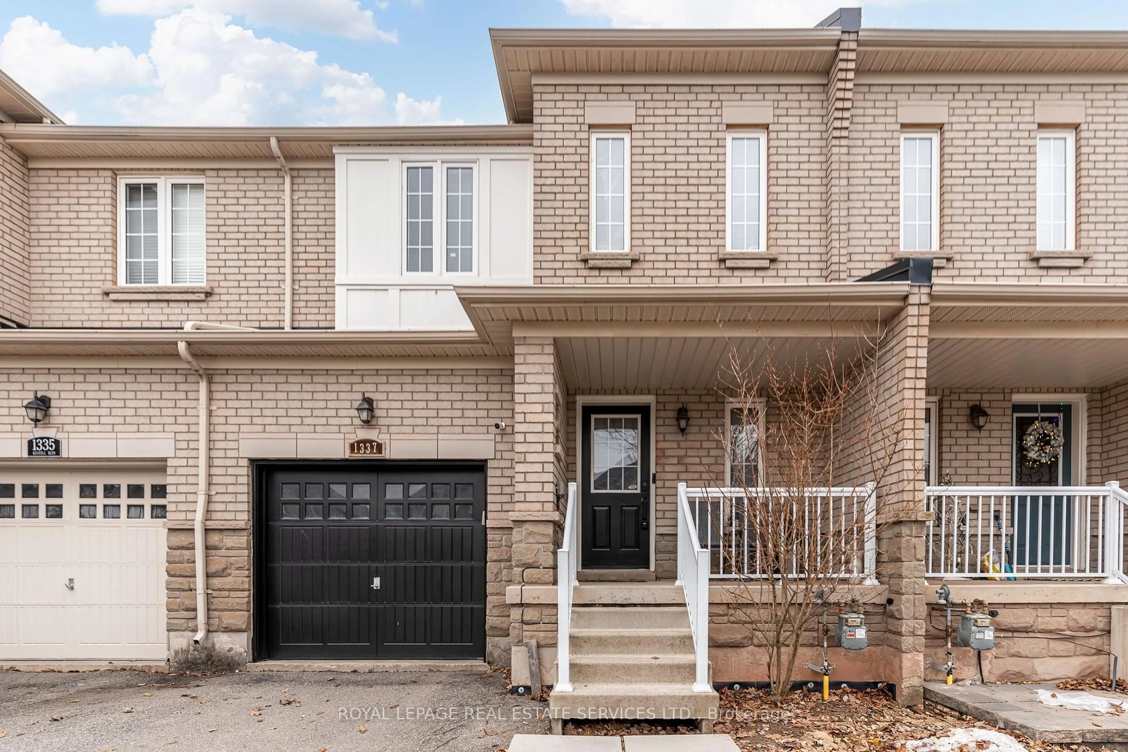Home with brick exterior material, street for 1337 Kestell Blvd, Oakville Ontario L6H 0C8