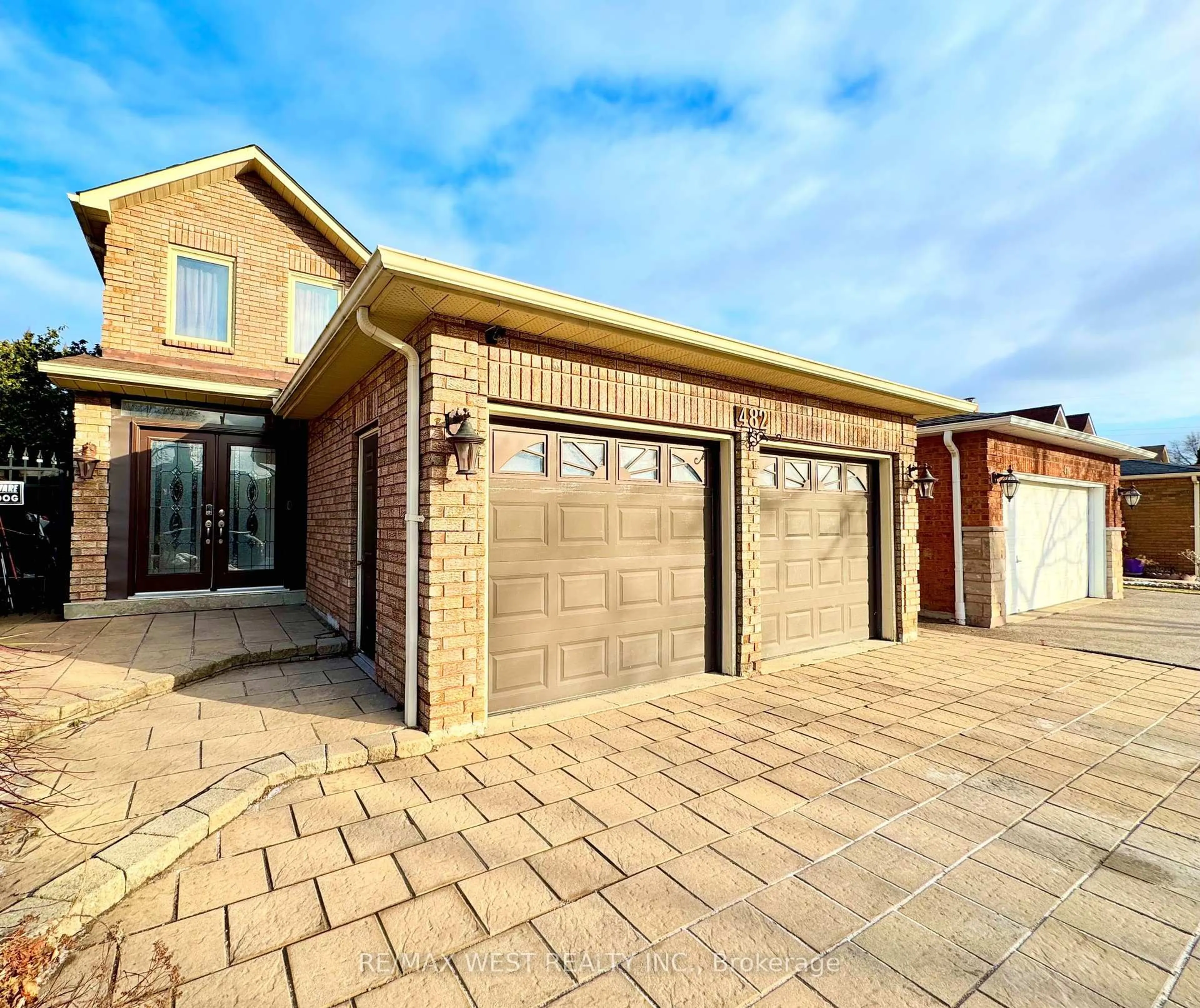 Home with brick exterior material, street for 482 Laurentian Ave, Mississauga Ontario L4Z 2K4