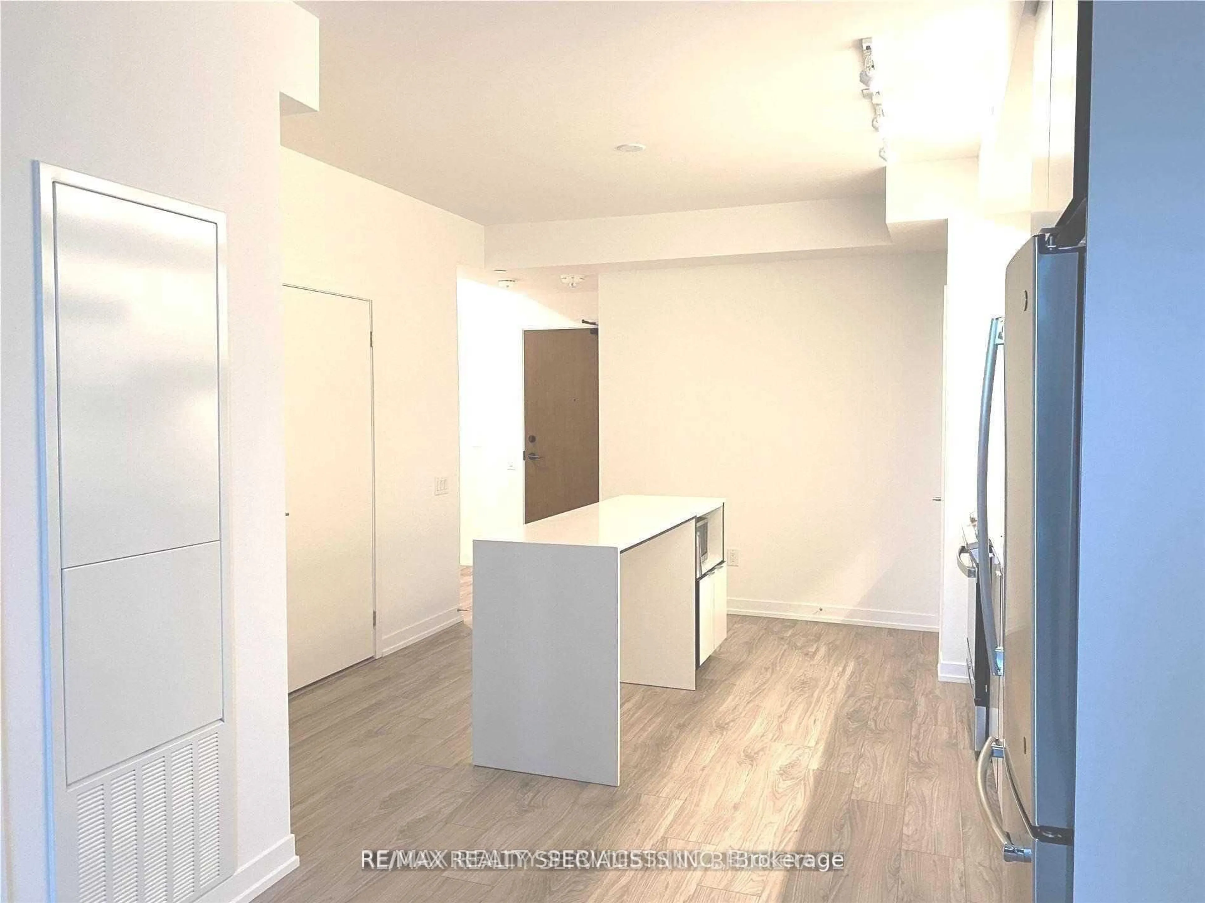 A pic of a room for 4065 Confederation Pkwy #1511, Mississauga Ontario L5B 0L4