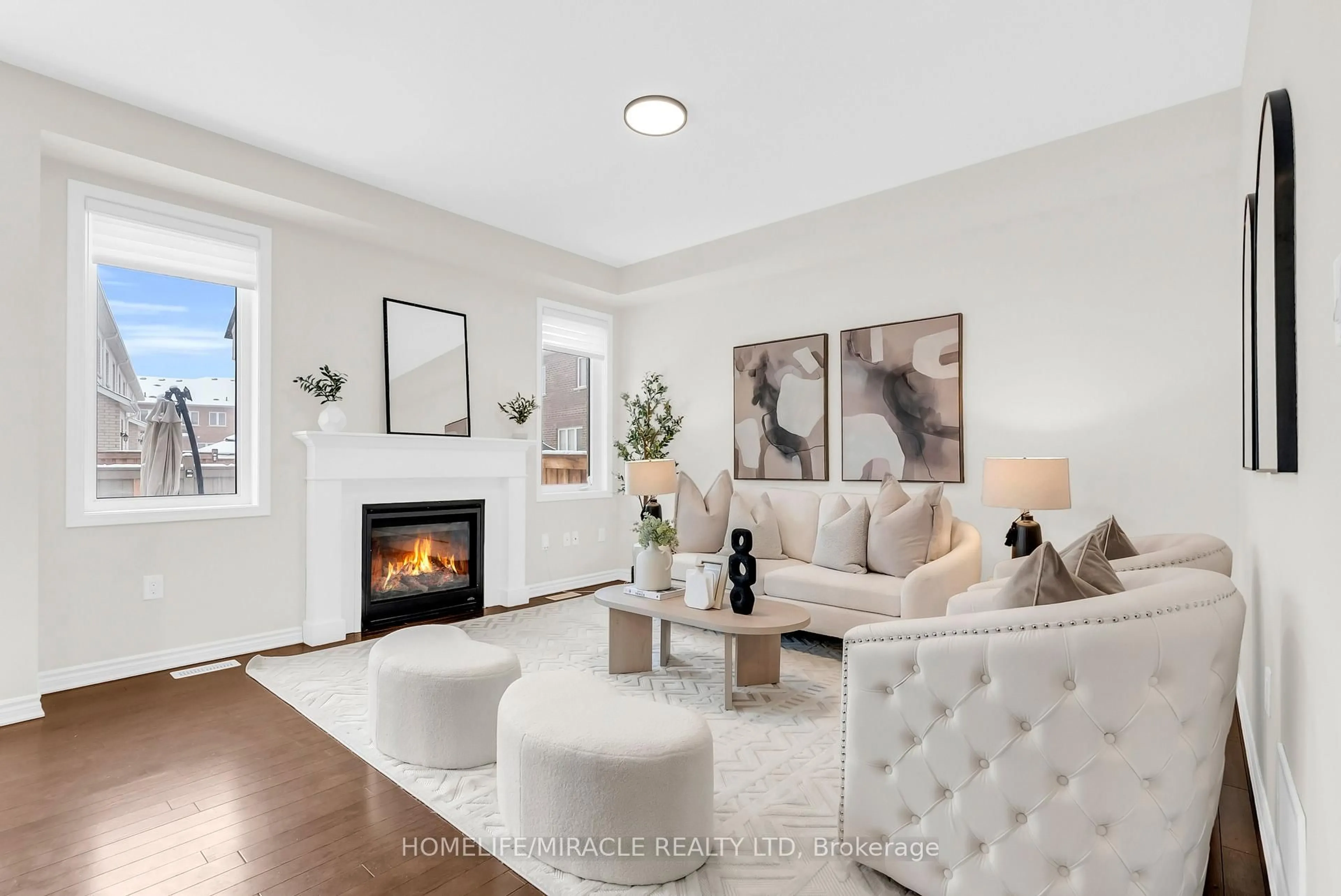 Living room with furniture, unknown for 1344 ROSE Way, Milton Ontario L9E 1M5