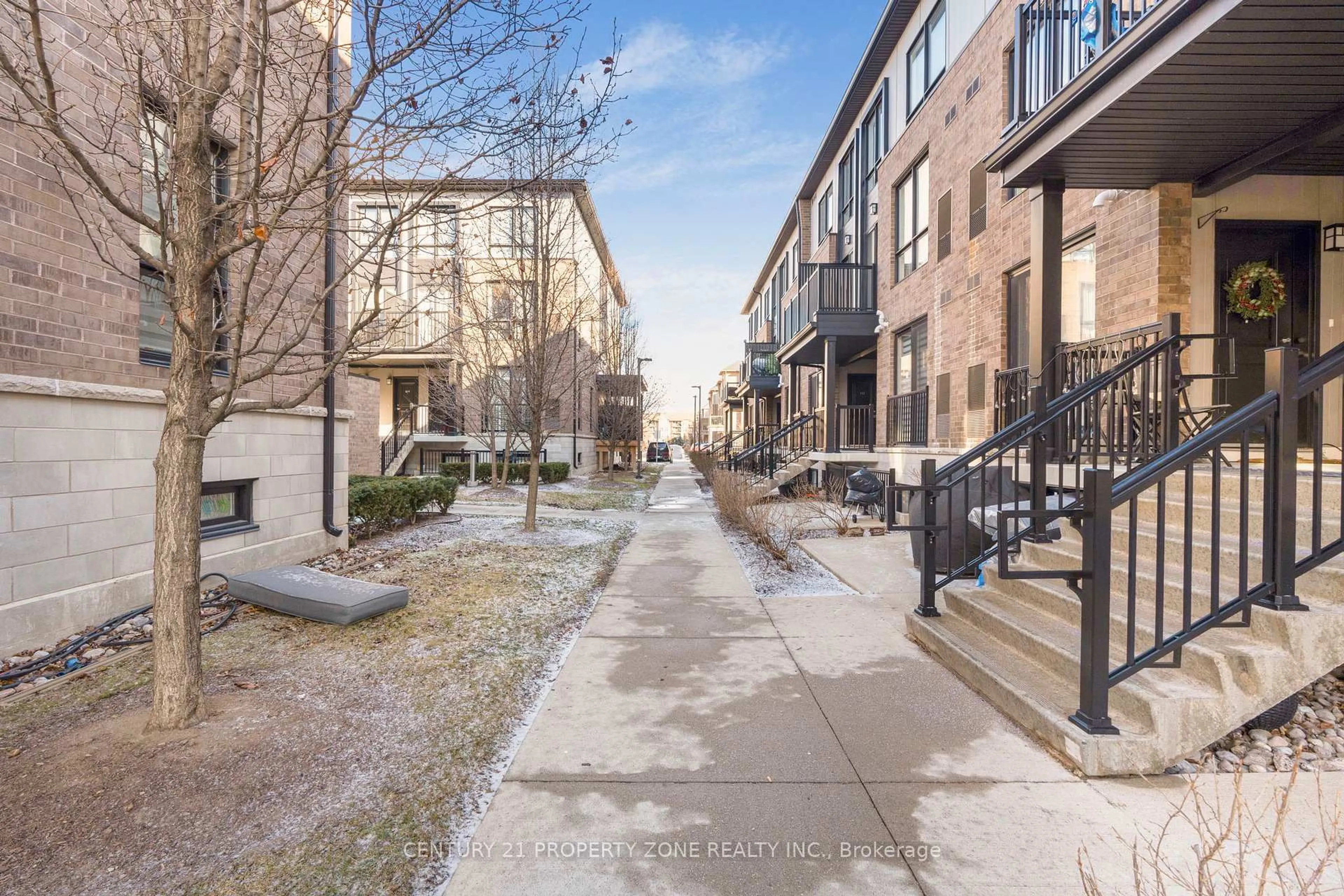 Patio, street for 1206 Main St #110, Milton Ontario L9T 9K6