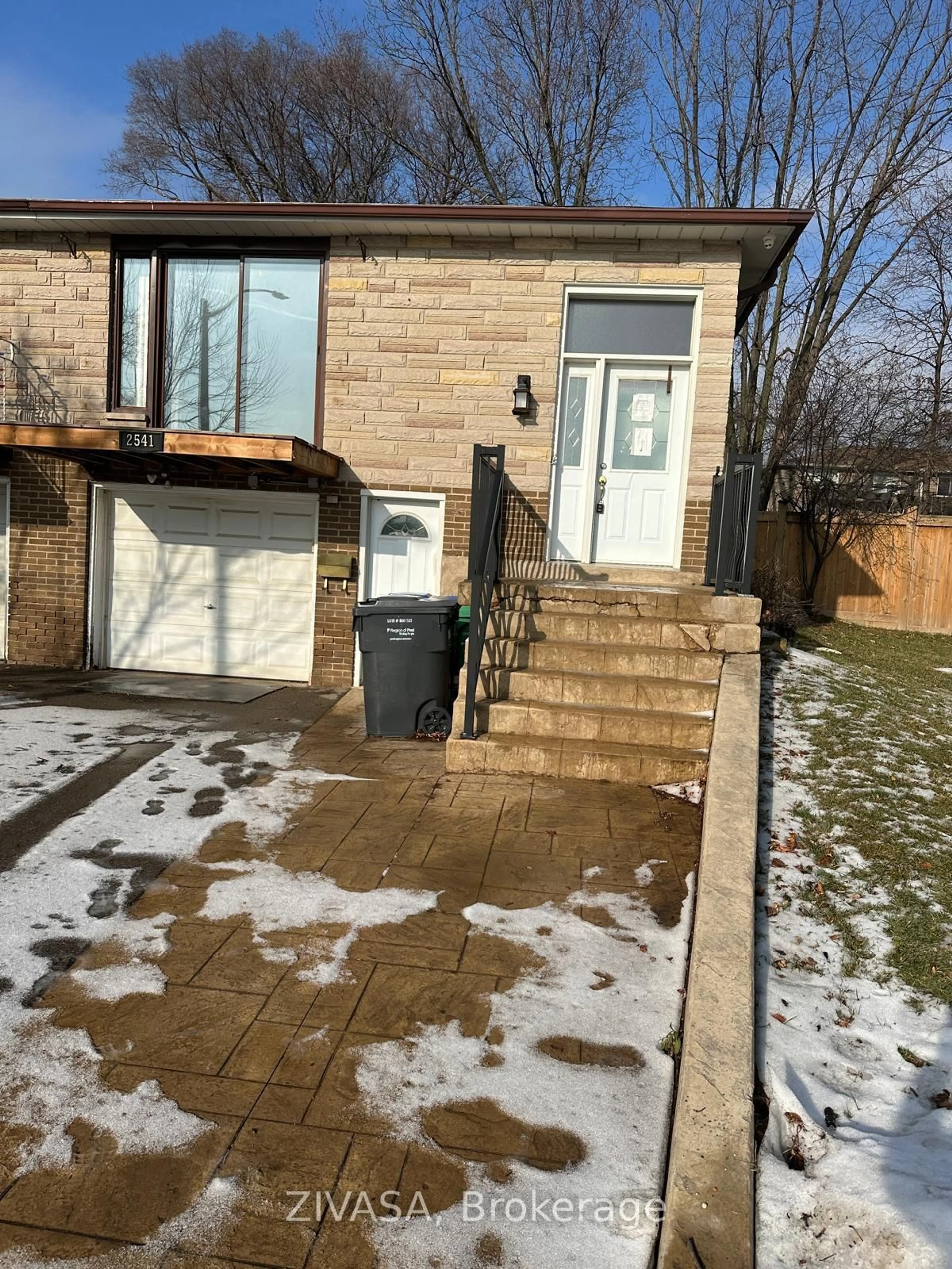 Unknown for 2541 Selord Crt, Mississauga Ontario L5J 1P6