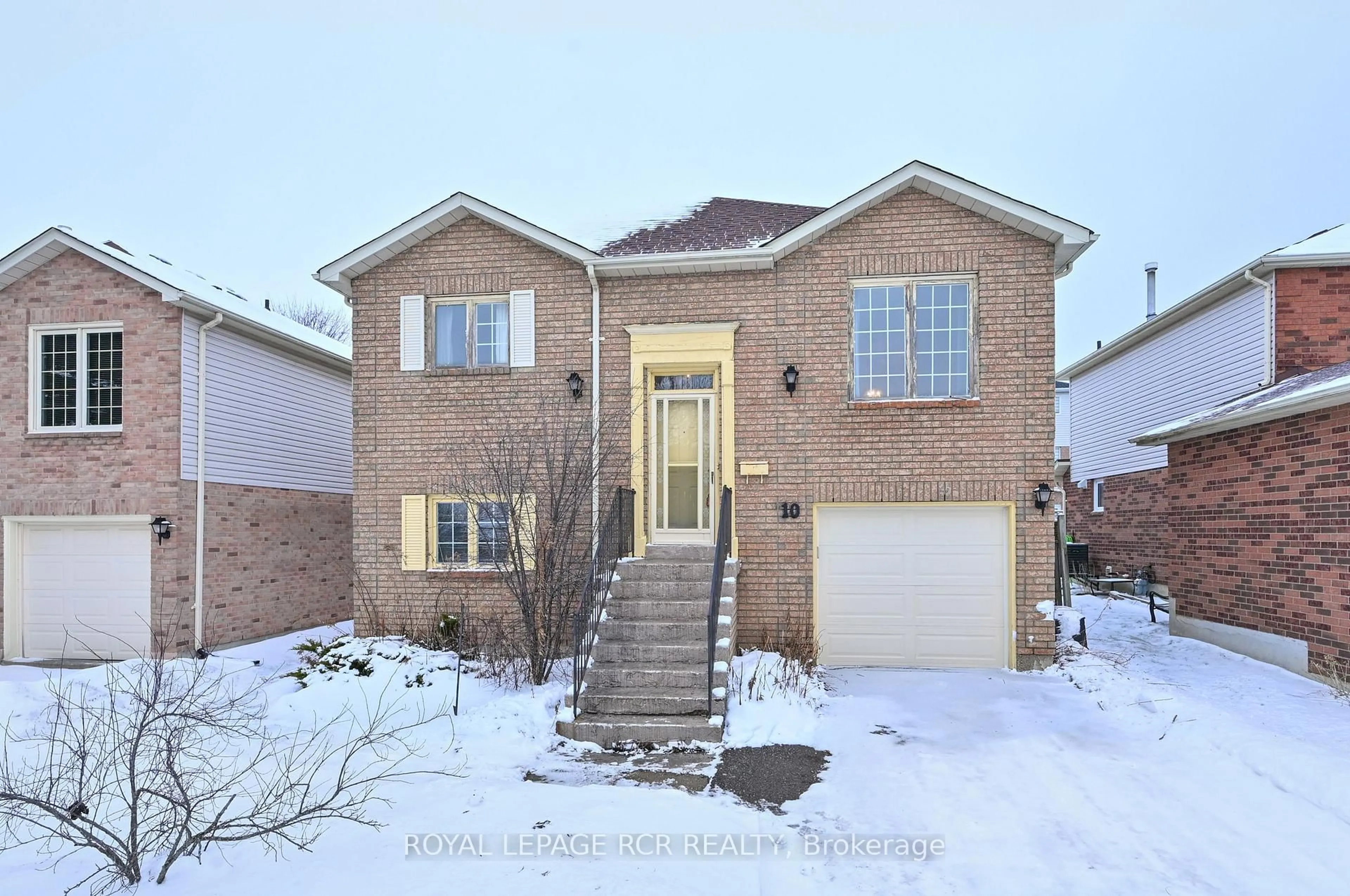 Home with brick exterior material, street for 10 Lawton Crt, Orangeville Ontario L9W 4X4