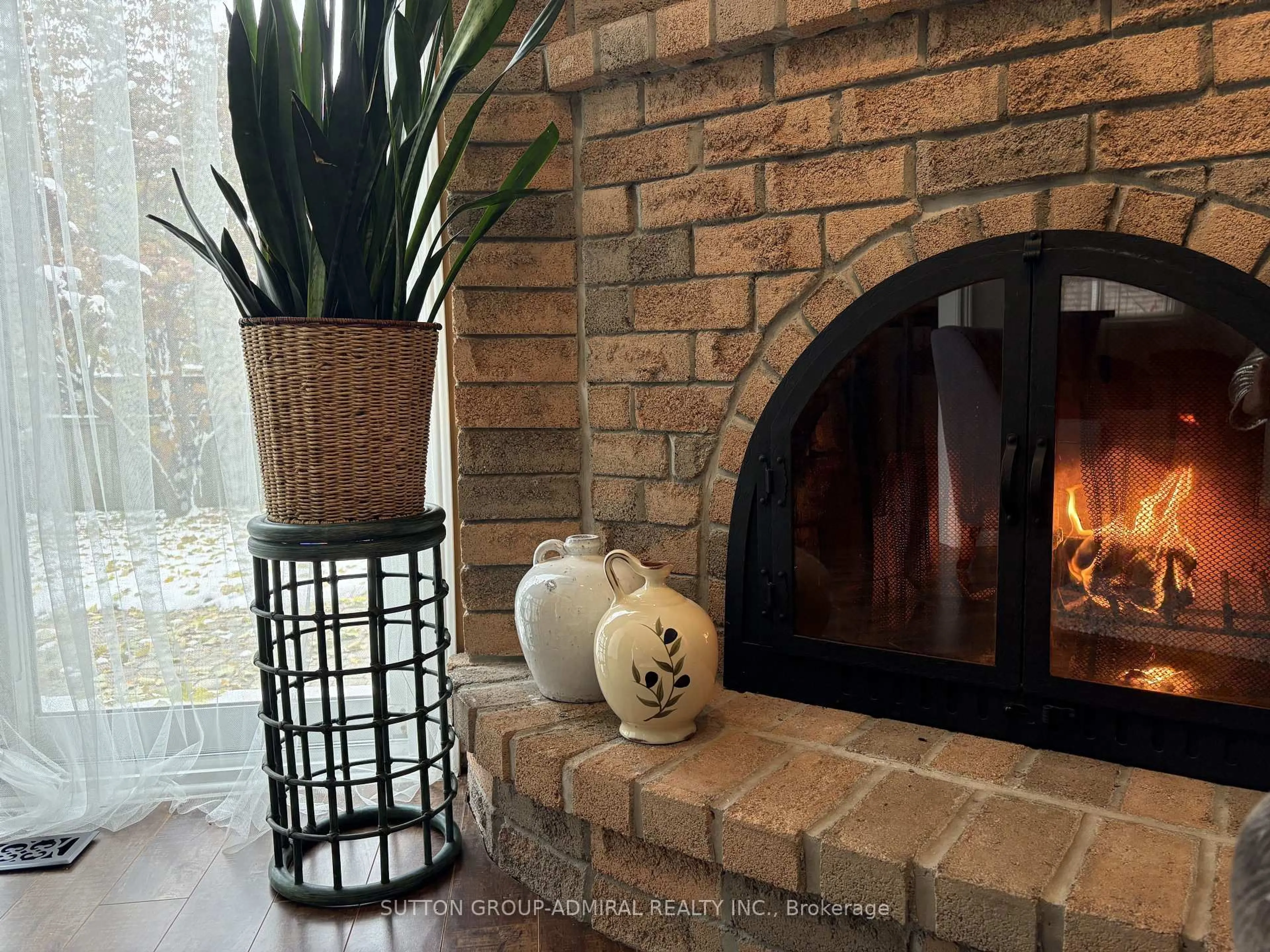 Indoor entryway for 3453 Hannibal Rd, Burlington Ontario L7M 1Z5