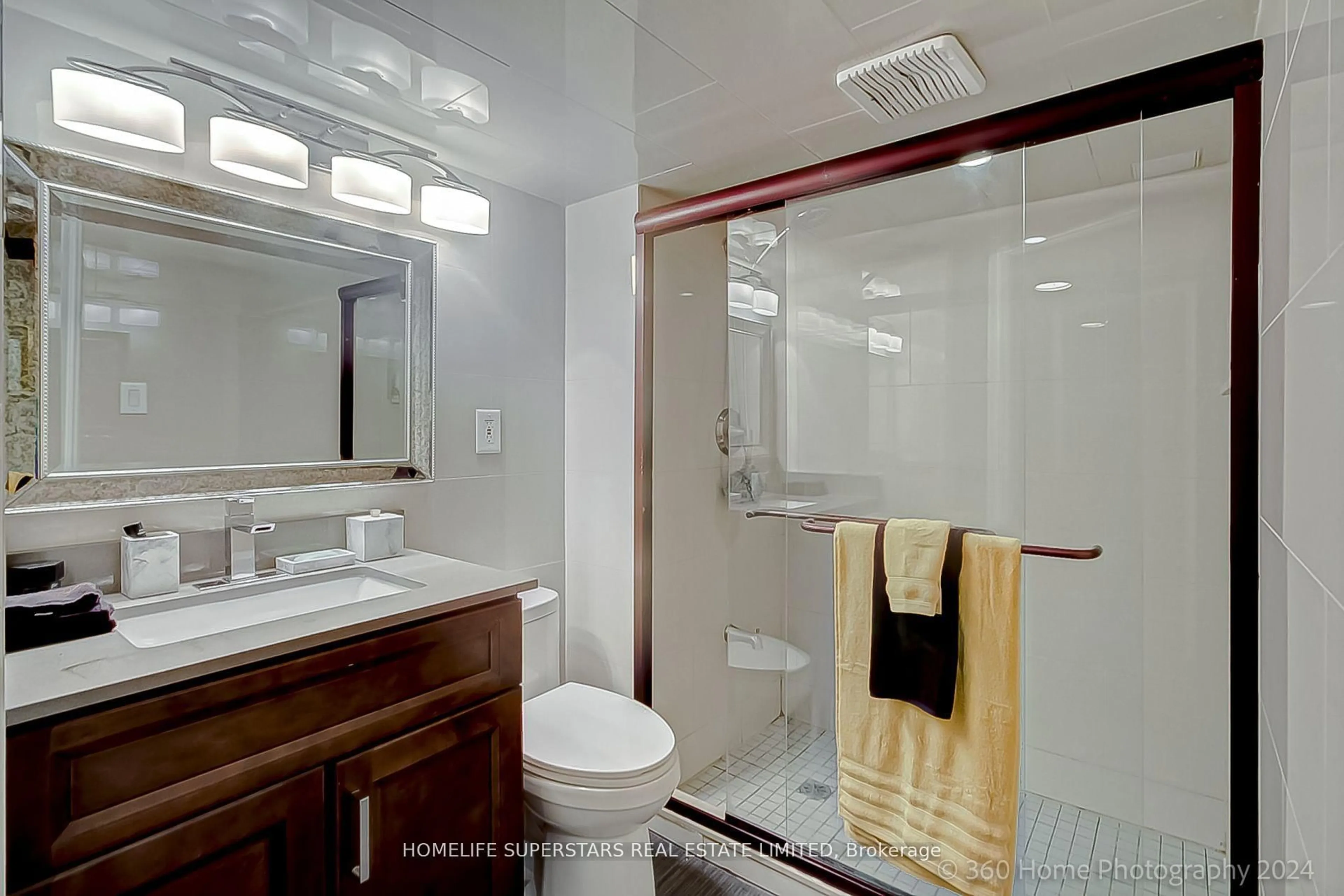 Standard bathroom, ceramic/tile floor for 47 Harlow Cres, Toronto Ontario M9V 2Y7